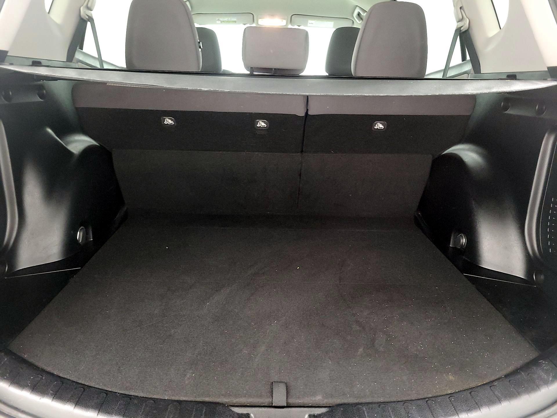 Thumbnail: 2015 Toyota RAV4 - 19