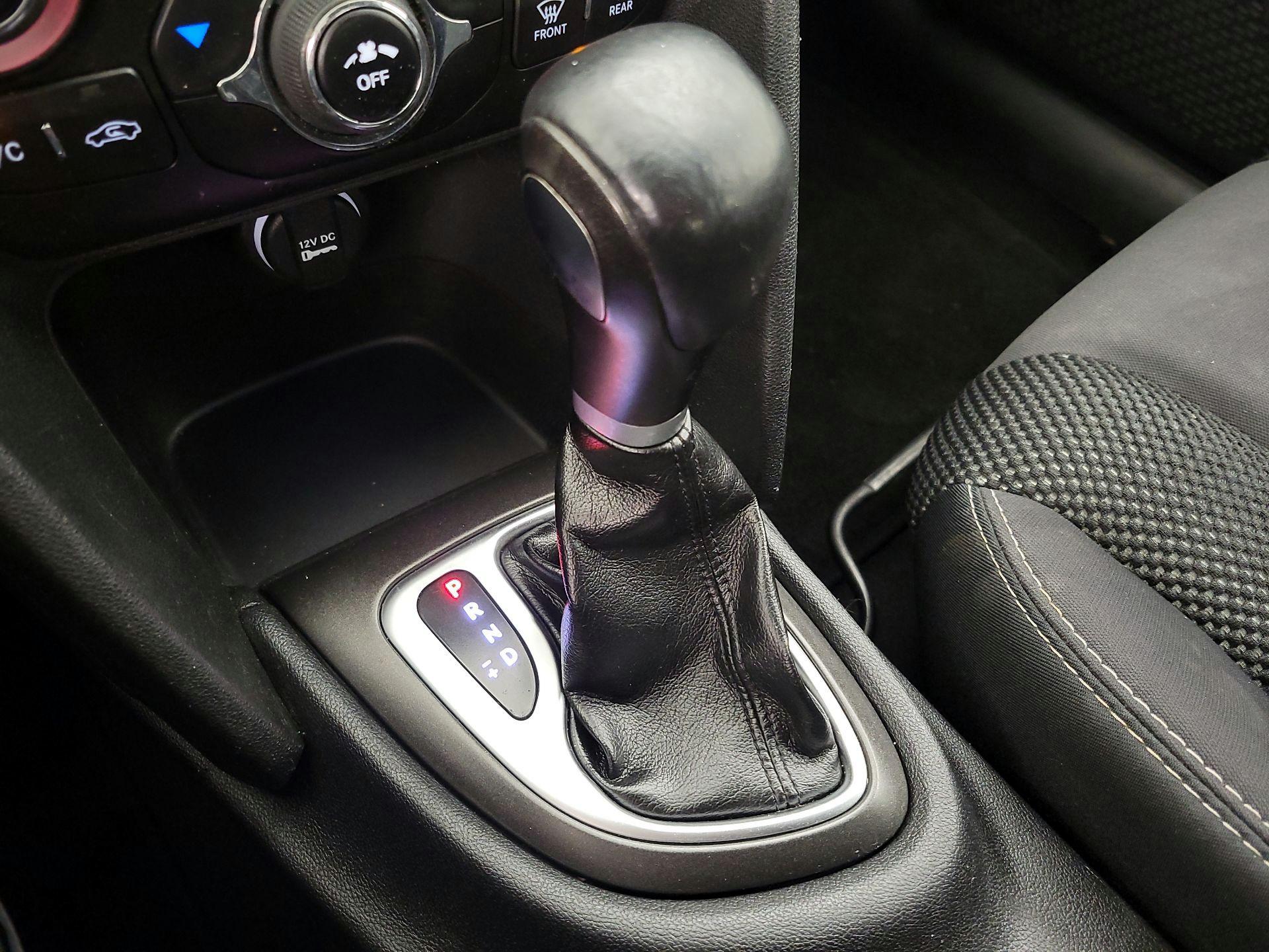 Thumbnail: 2015 Dodge Dart - 17