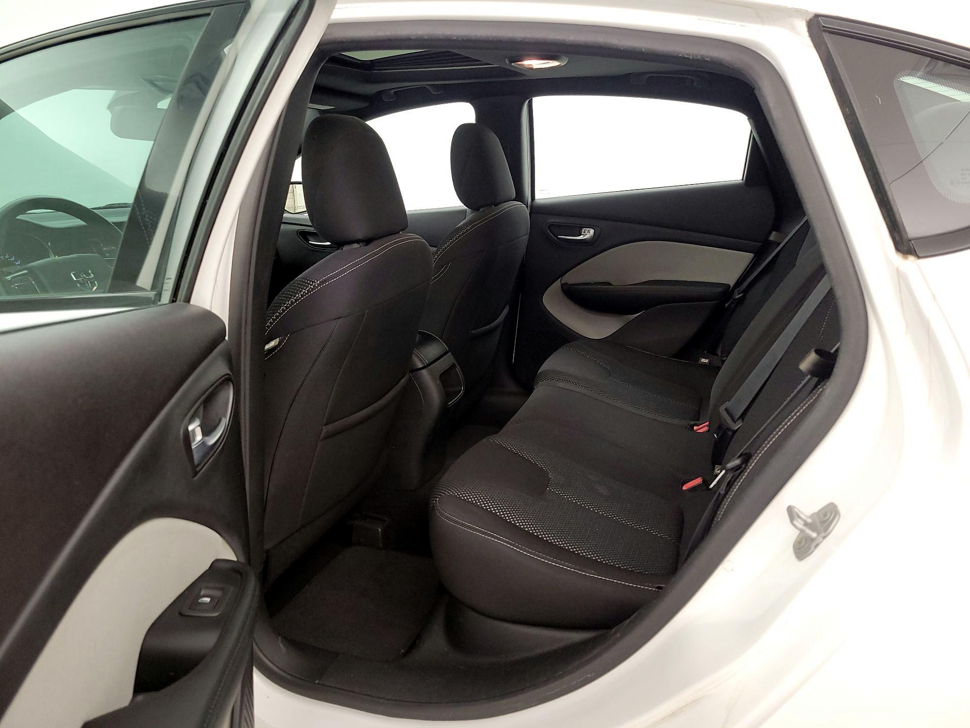 Thumbnail: 2015 Dodge Dart - 19