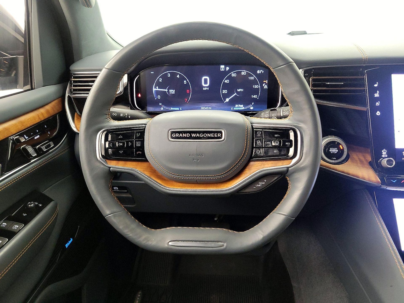 2024 Jeep Grand Wagoneer Series III - Photo 11