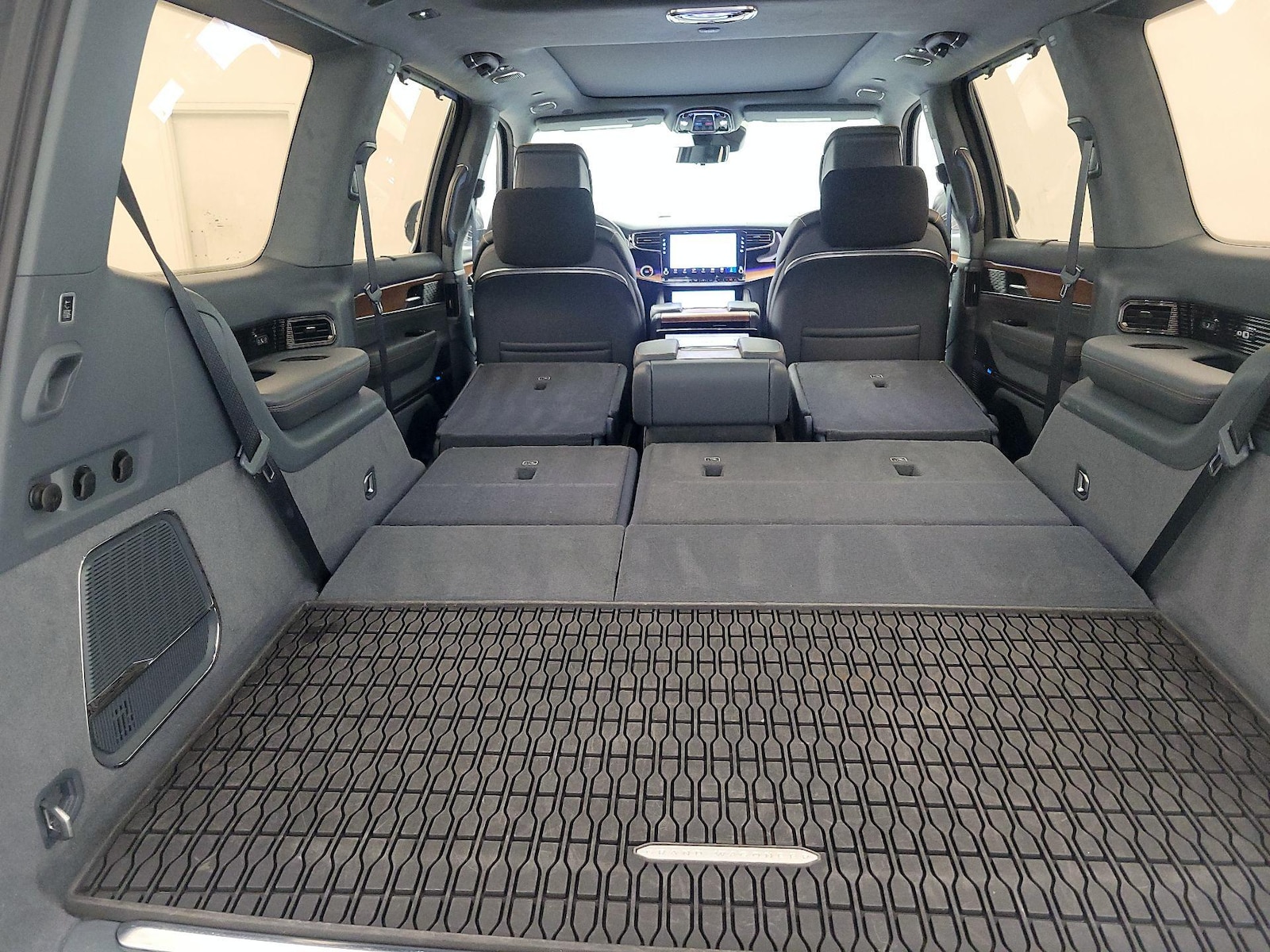 2024 Jeep Grand Wagoneer Series III - Photo 25