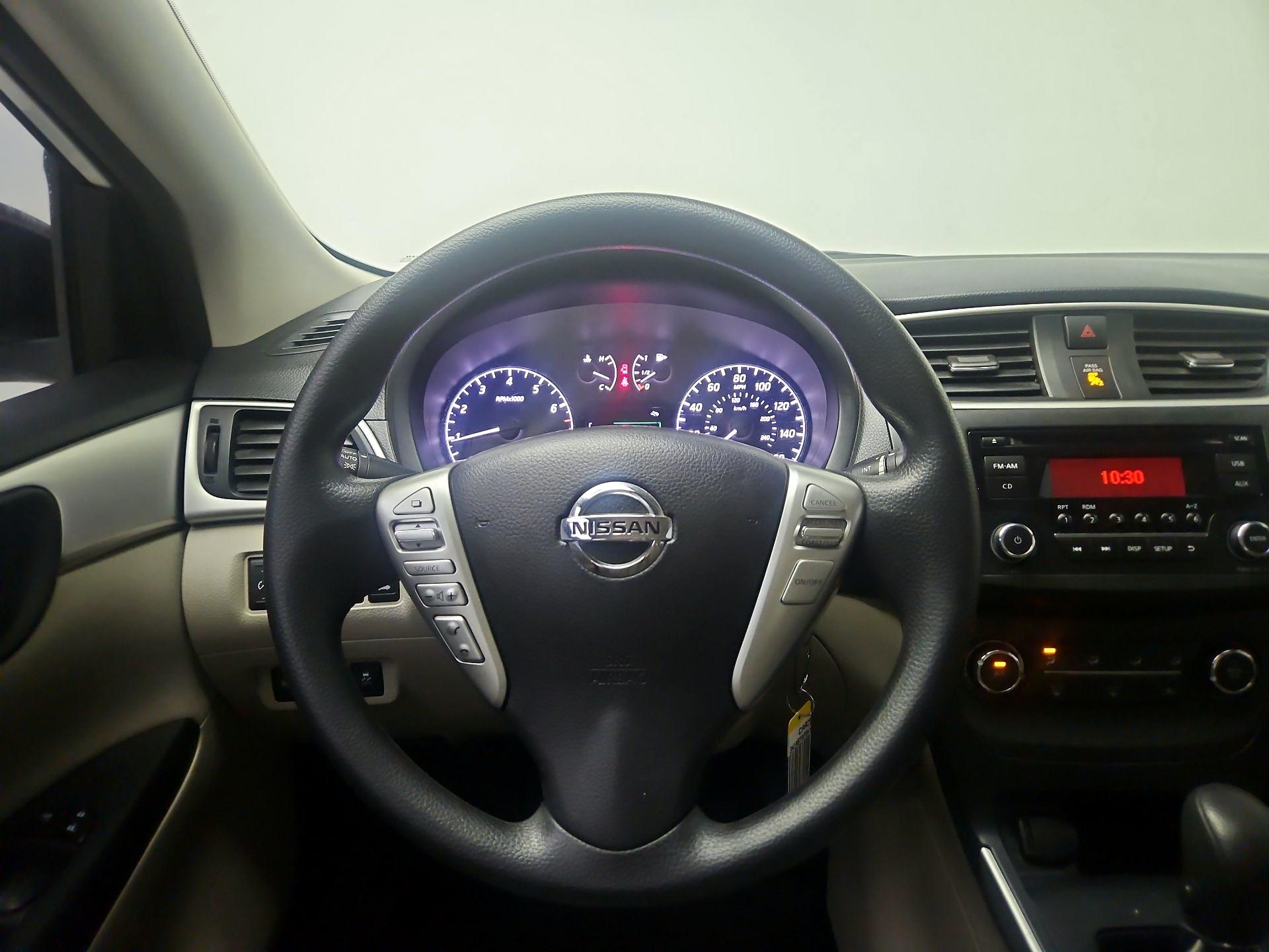 Thumbnail: 2017 Nissan Sentra - 10