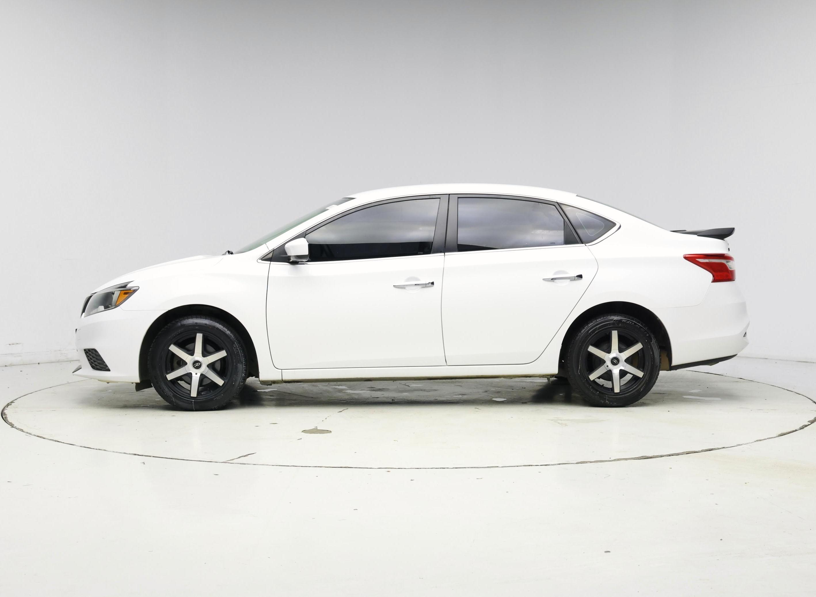 Thumbnail: 2017 Nissan Sentra - 3