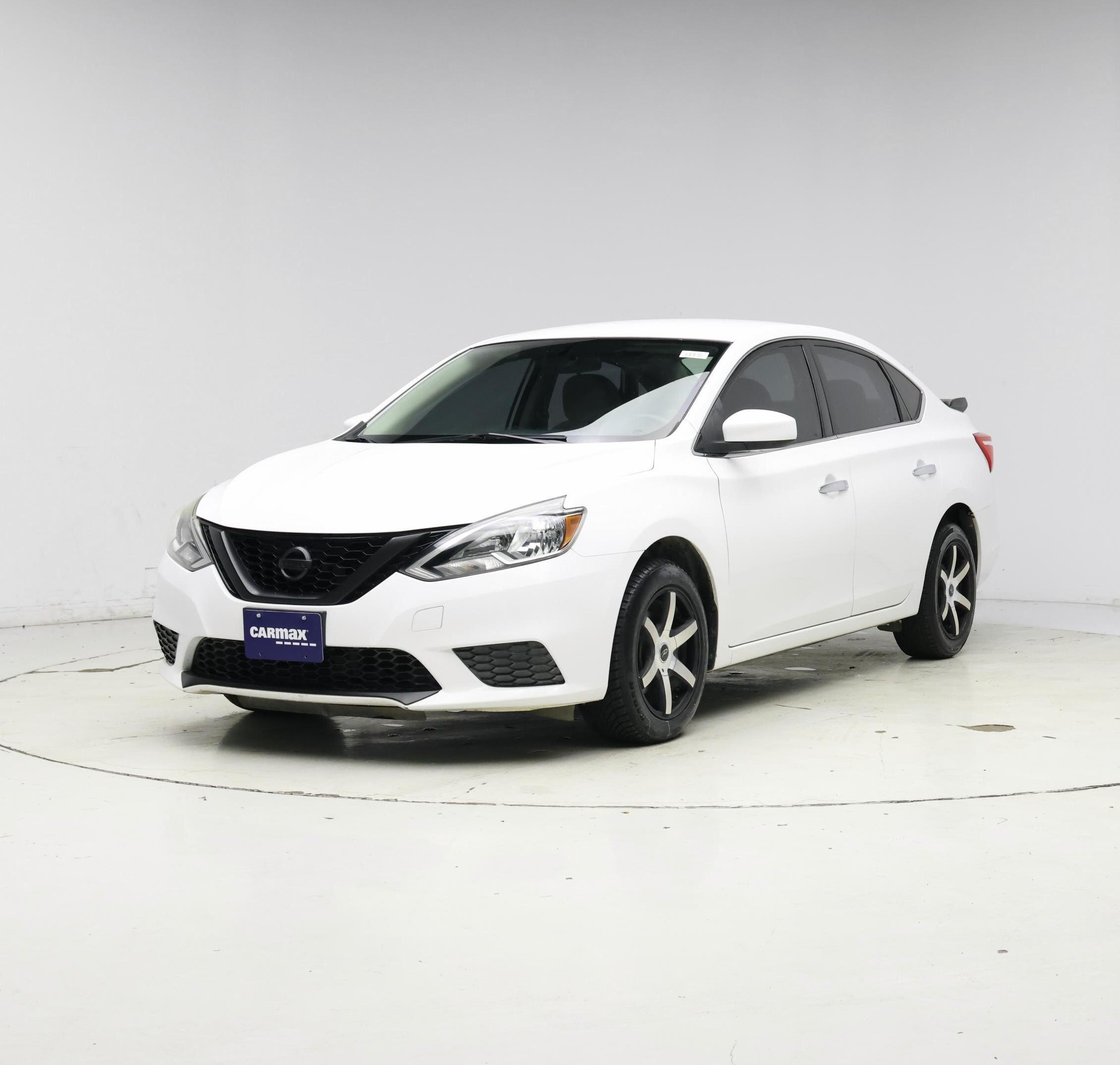 Thumbnail: 2017 Nissan Sentra - 4