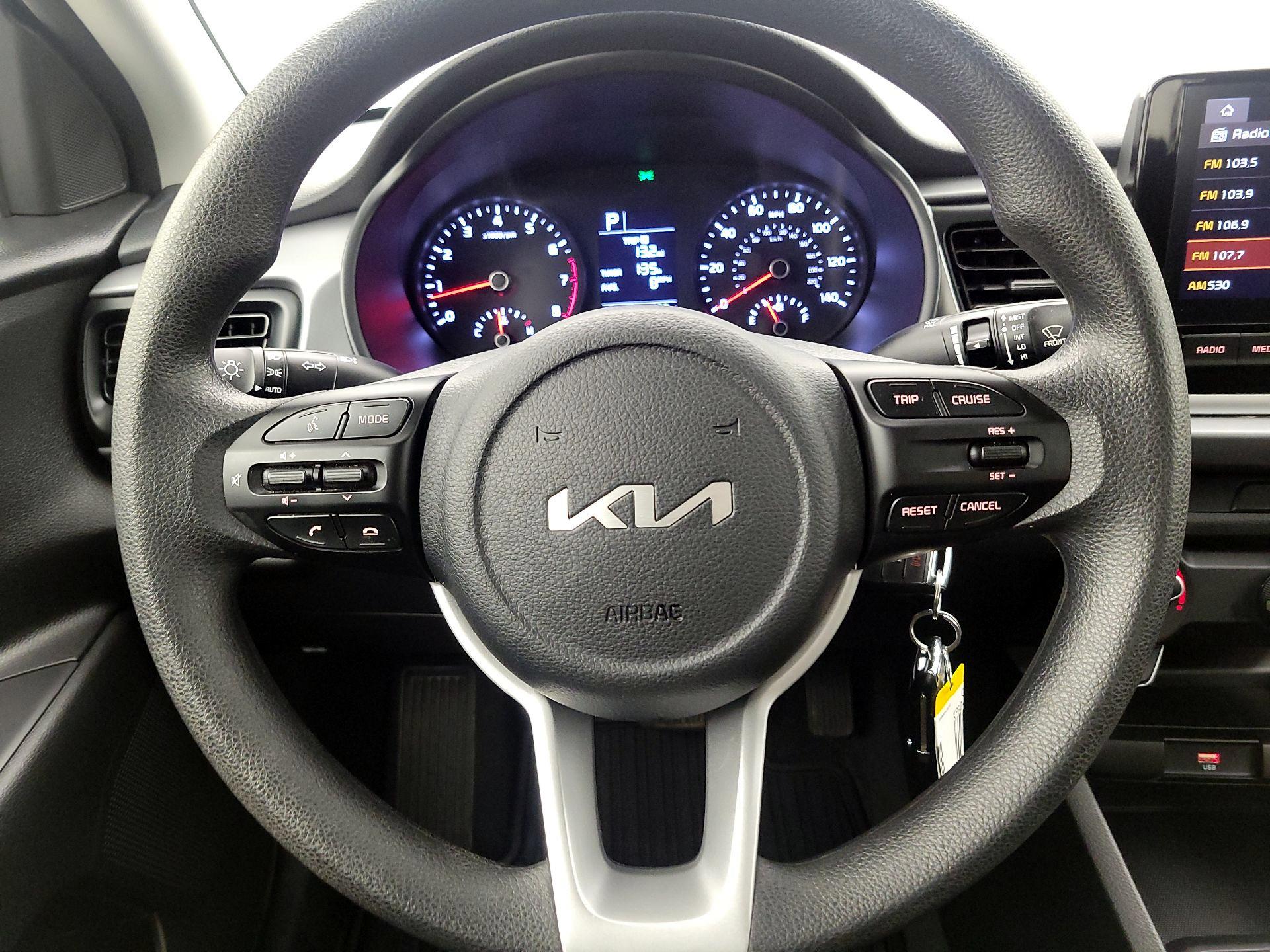 Thumbnail: 2022 Kia Rio - 10