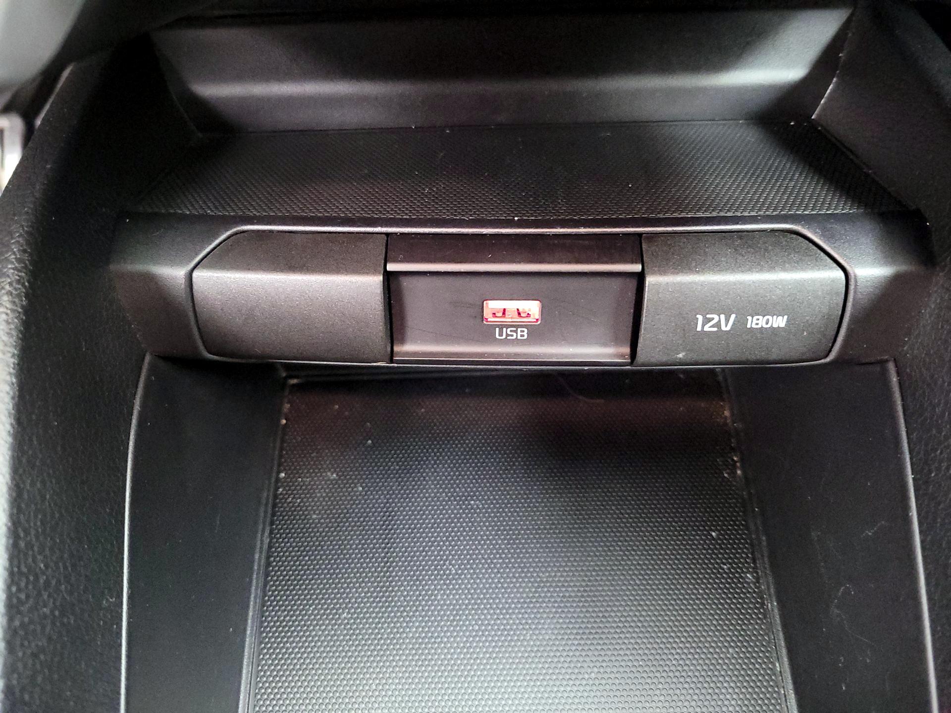 Thumbnail: 2022 Kia Rio - 18