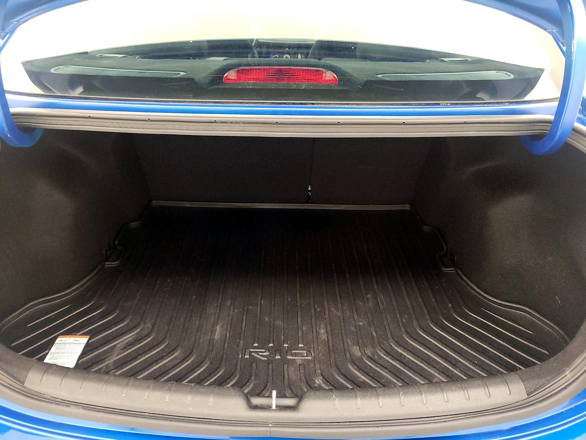 Thumbnail: 2022 Kia Rio - 20