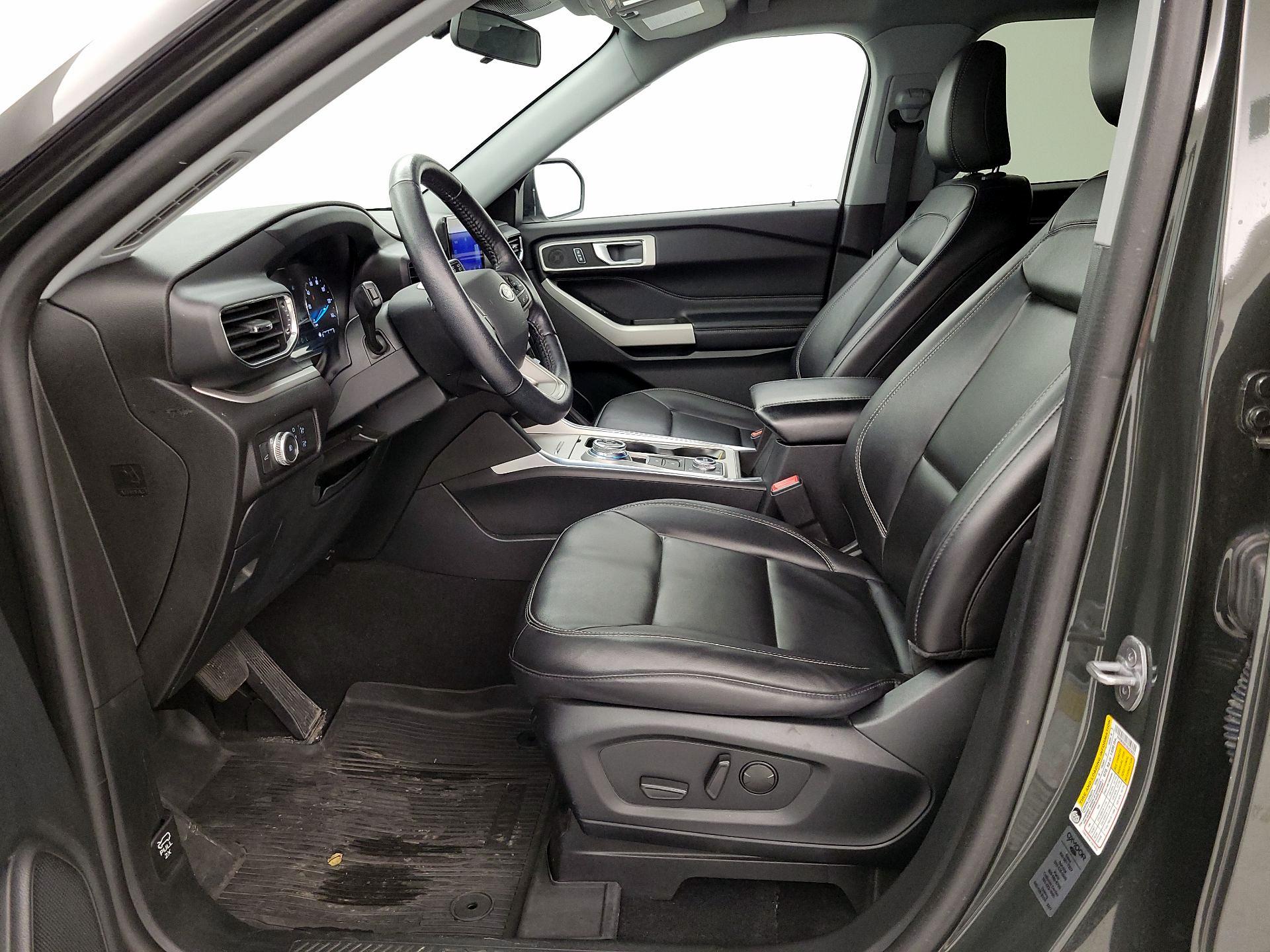 Thumbnail: 2022 Ford Explorer - 11