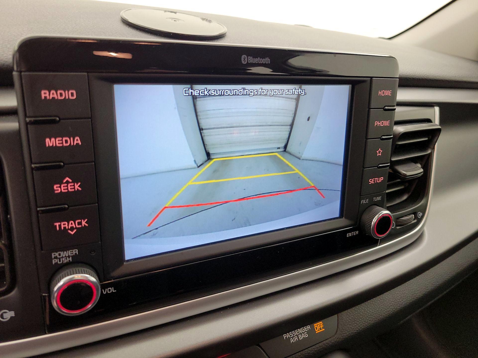 Thumbnail: 2019 Kia Rio - 14