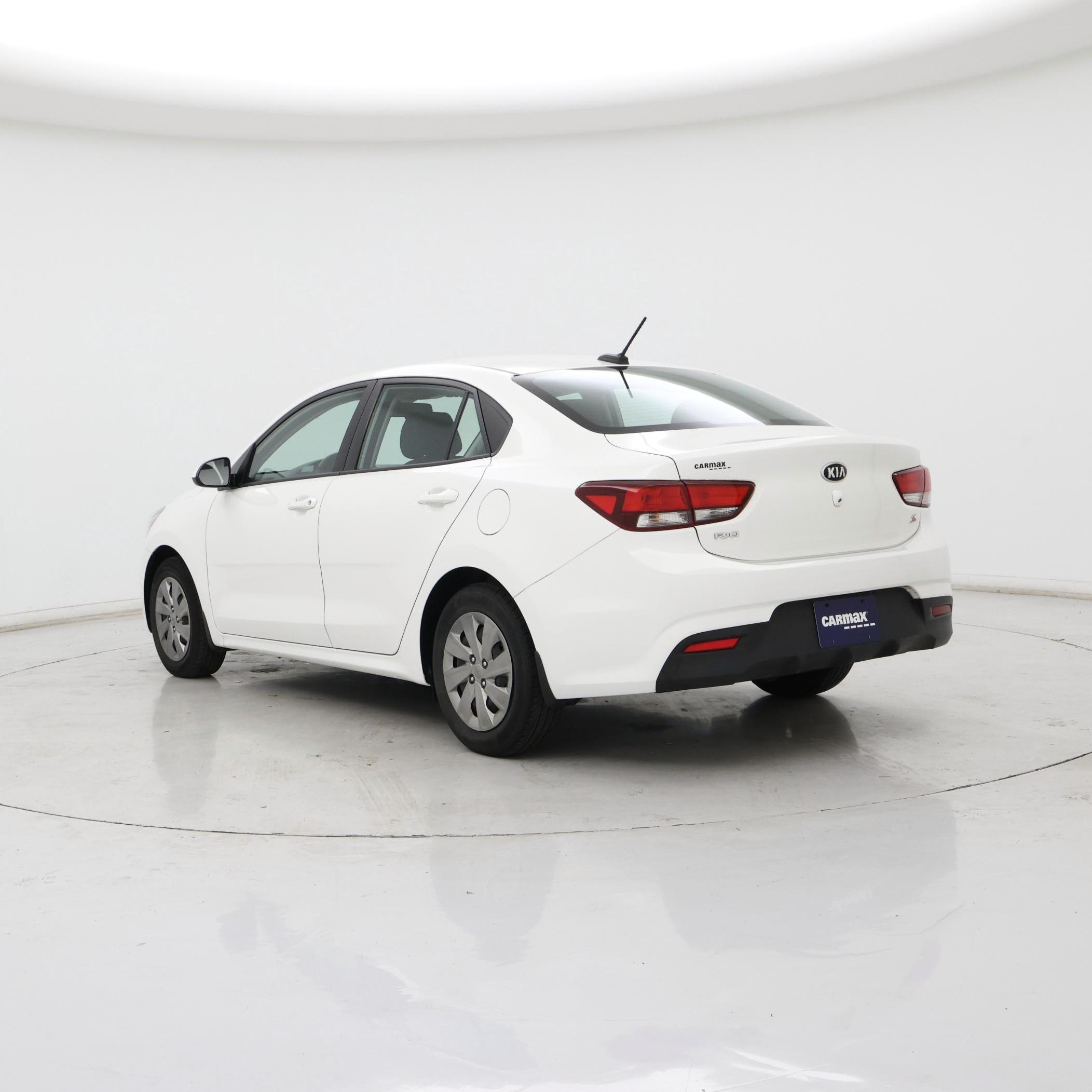 Thumbnail: 2019 Kia Rio - 2