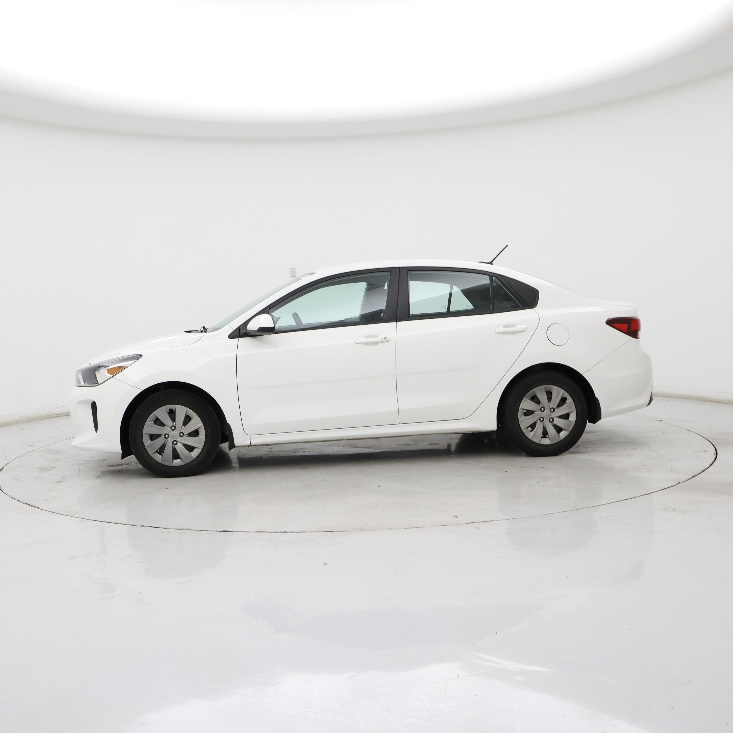 Thumbnail: 2019 Kia Rio - 3