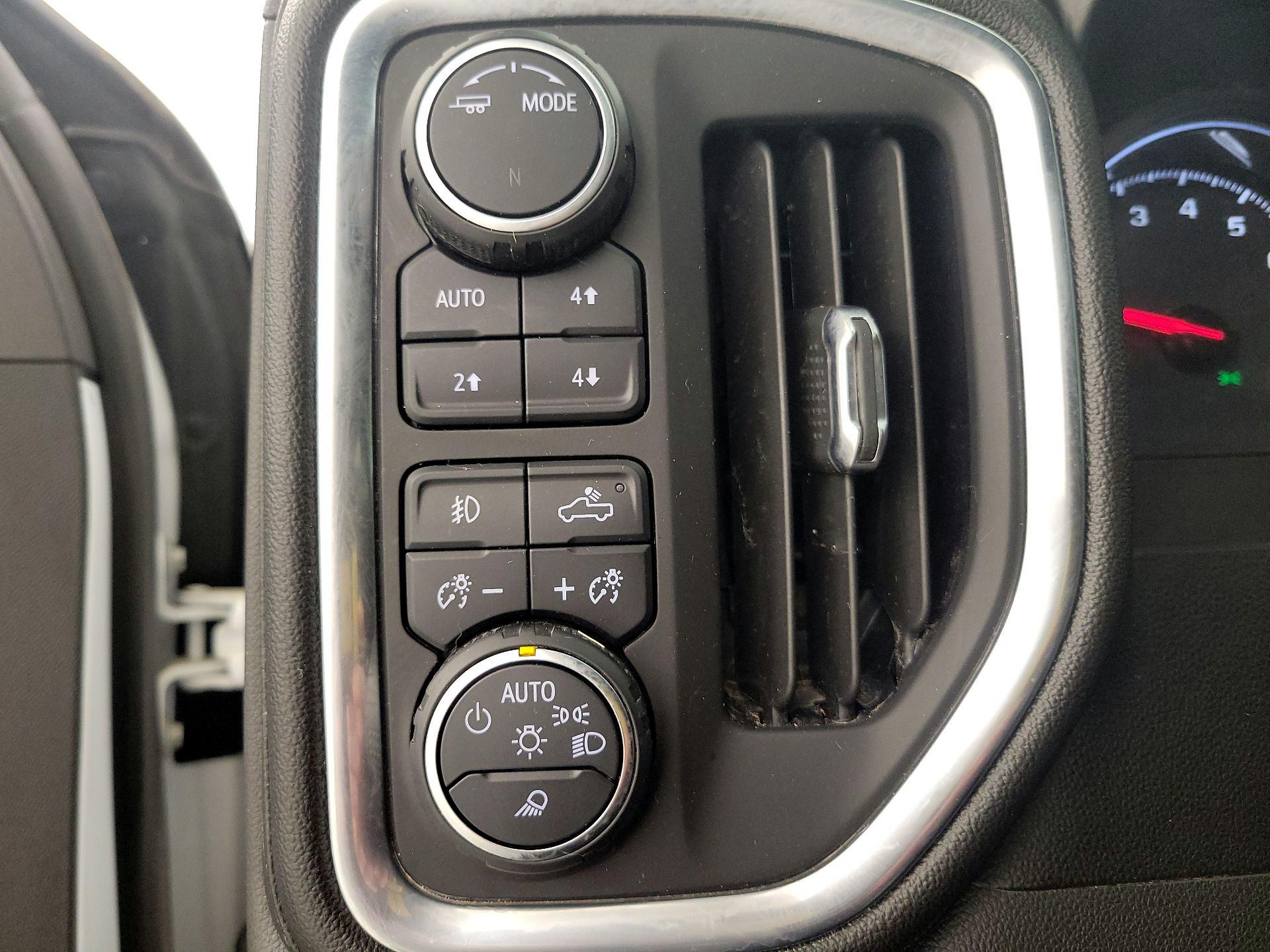Thumbnail: 2021 Chevrolet Silverado 1500 - 13