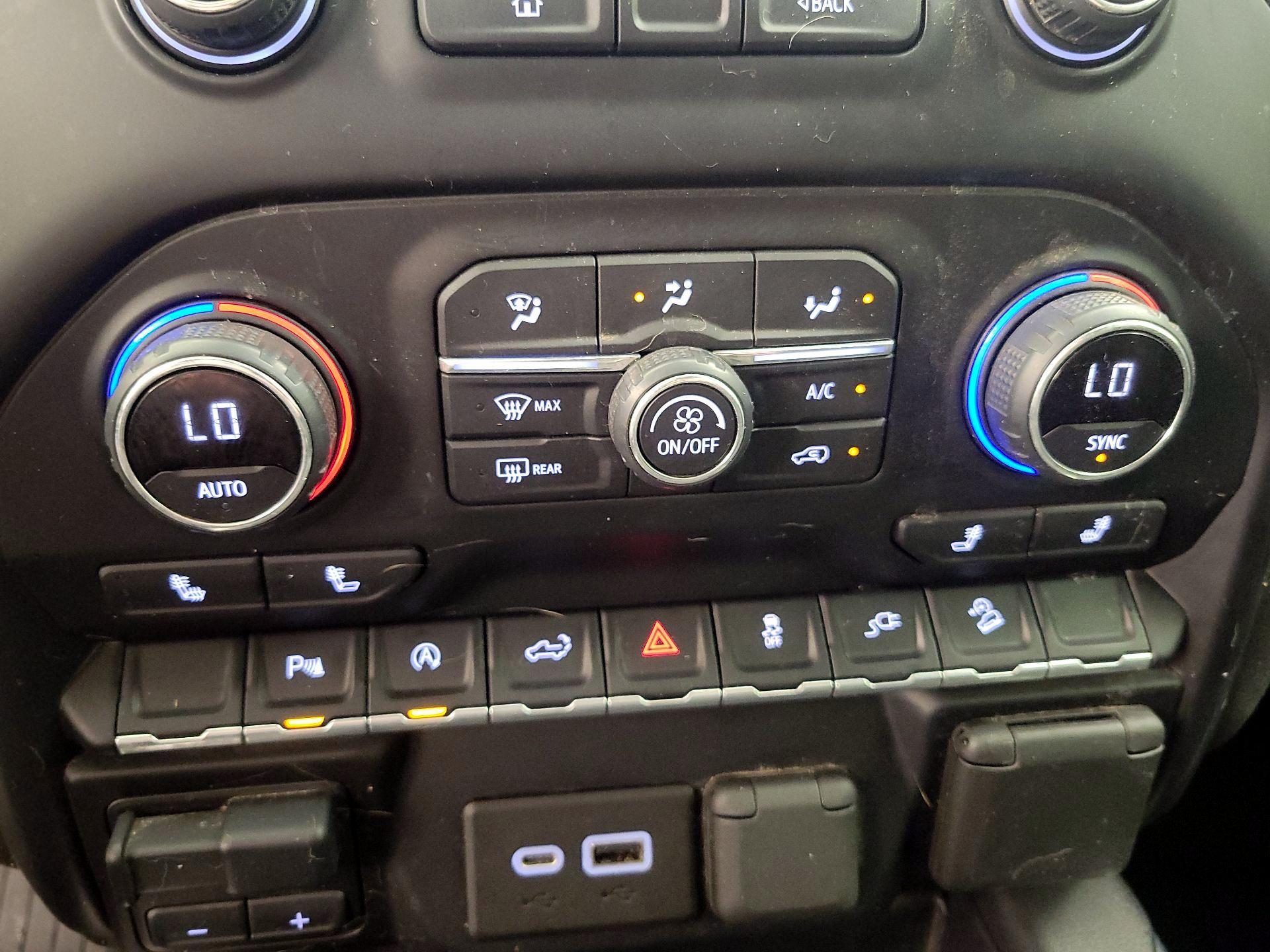 Thumbnail: 2021 Chevrolet Silverado 1500 - 16