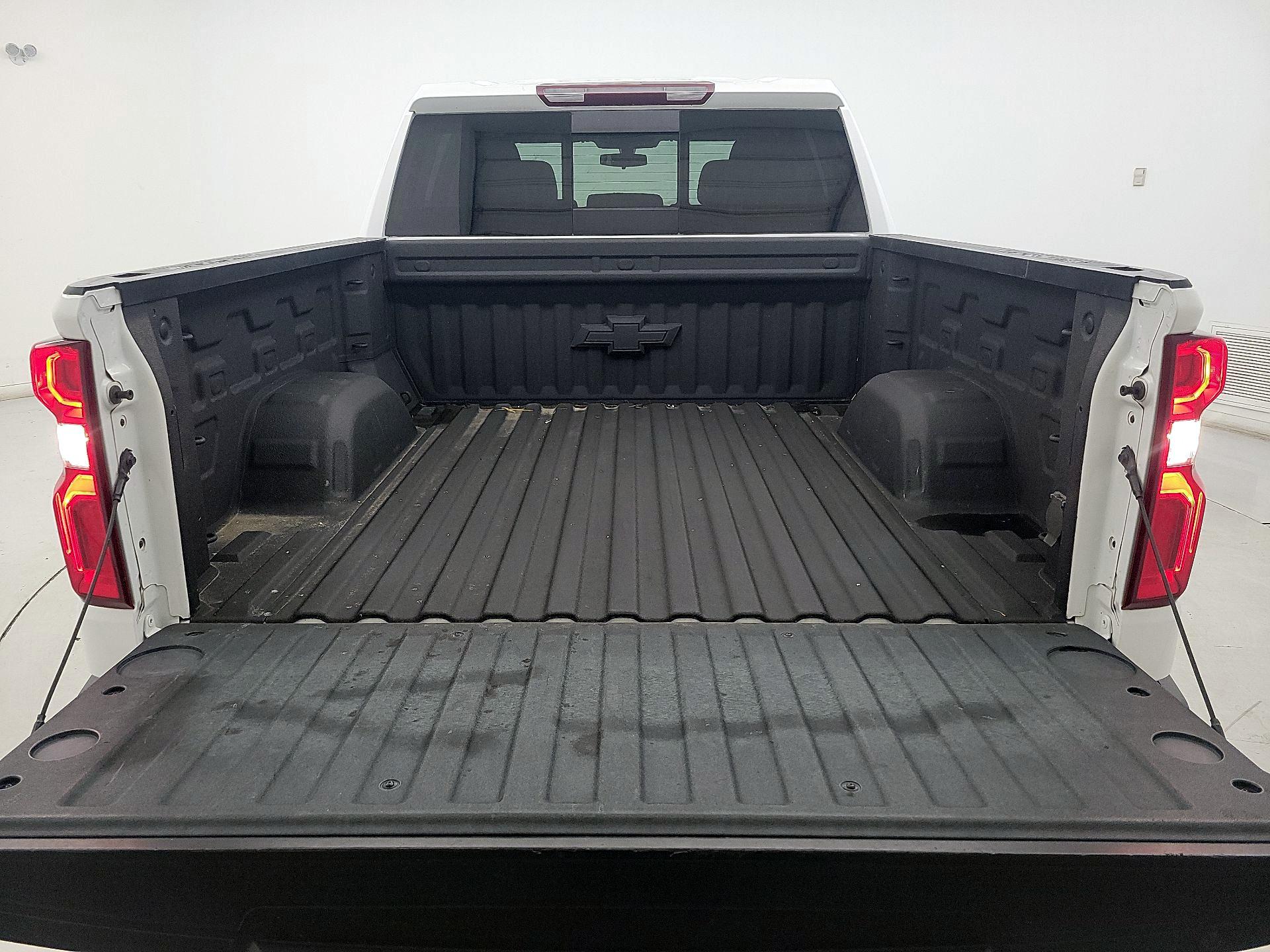 Thumbnail: 2021 Chevrolet Silverado 1500 - 19