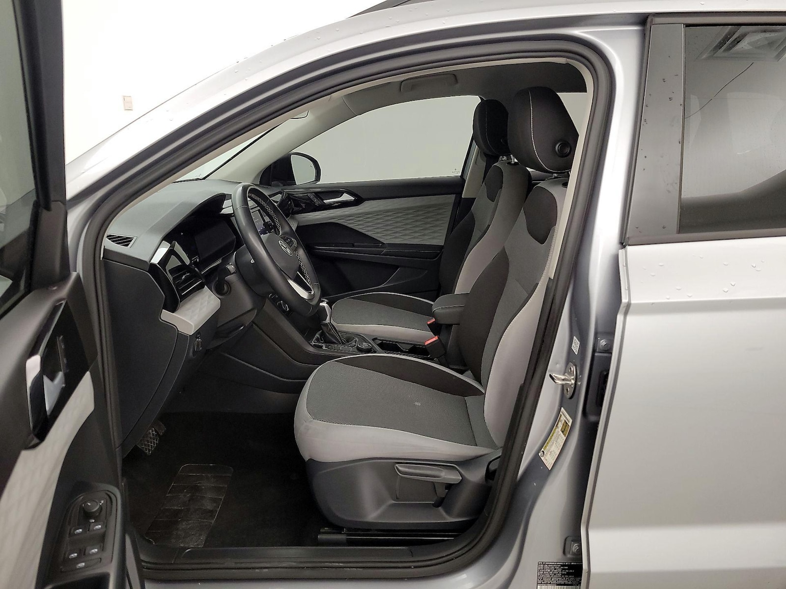2024 Volkswagen Taos S - Photo 12