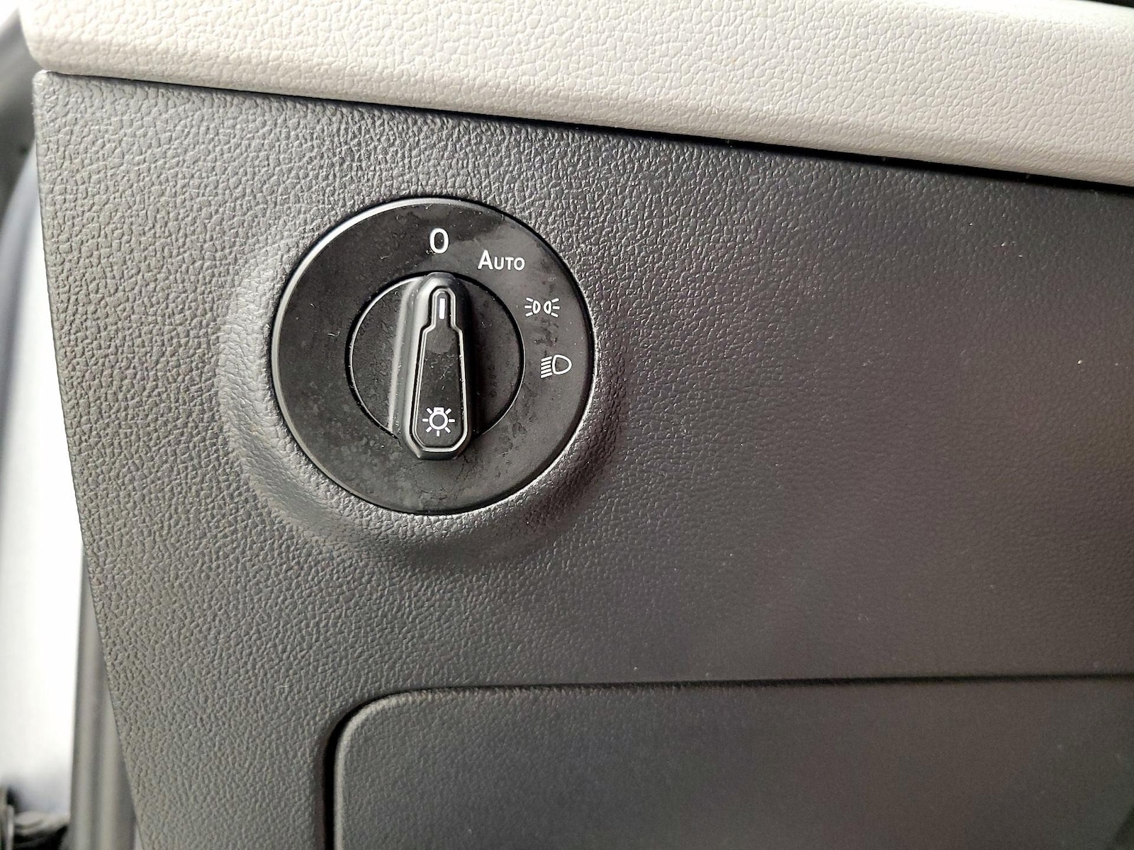 2024 Volkswagen Taos S - Photo 14