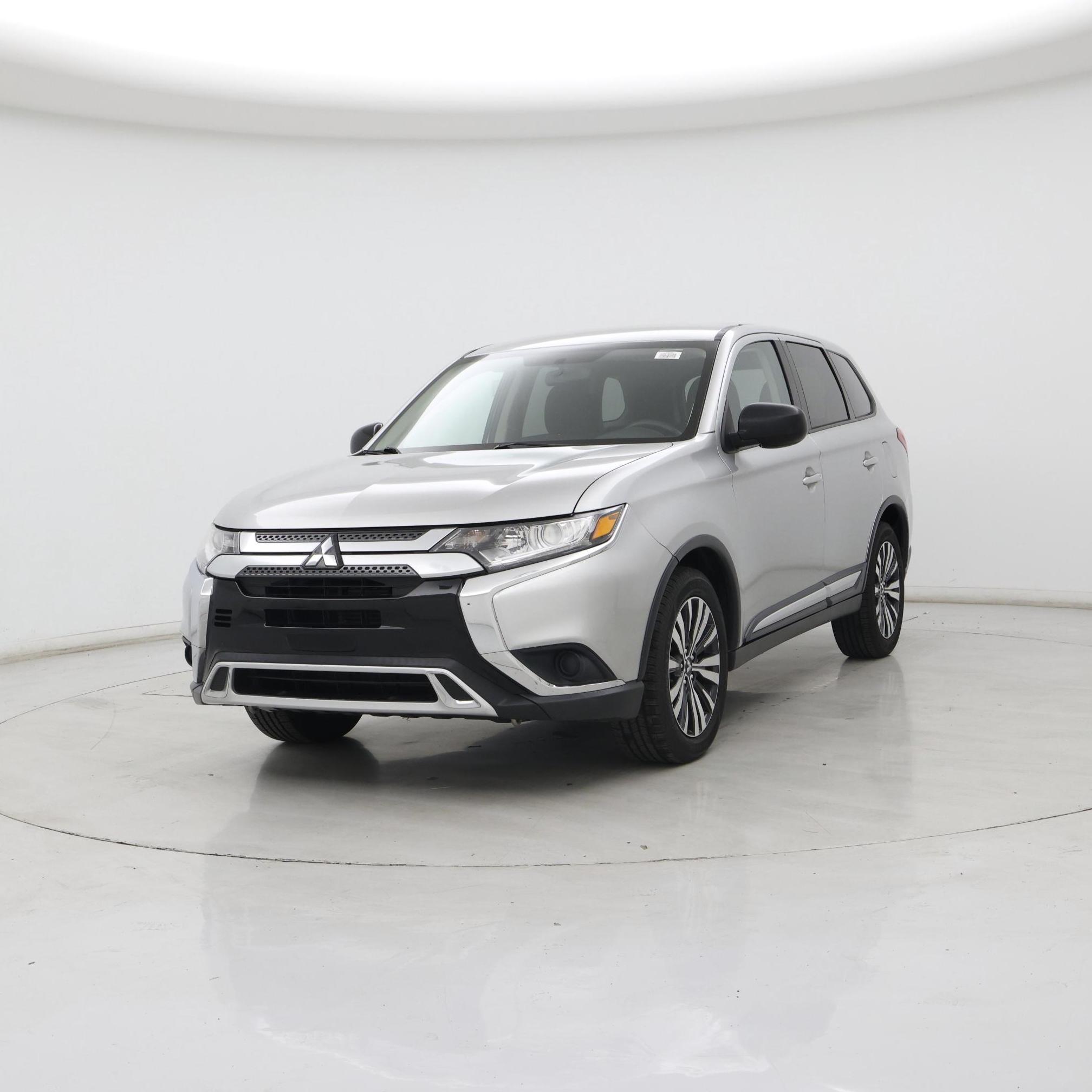 Thumbnail: 2019 Mitsubishi Outlander - 4