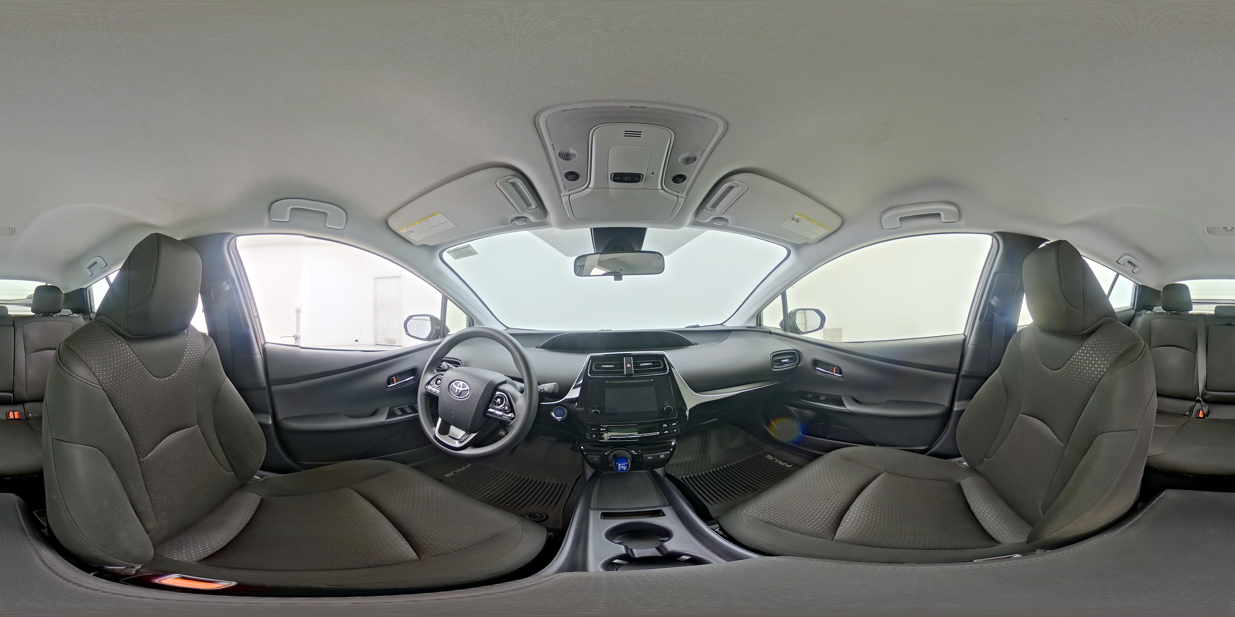 2019 Toyota Prius LE - Photo 23