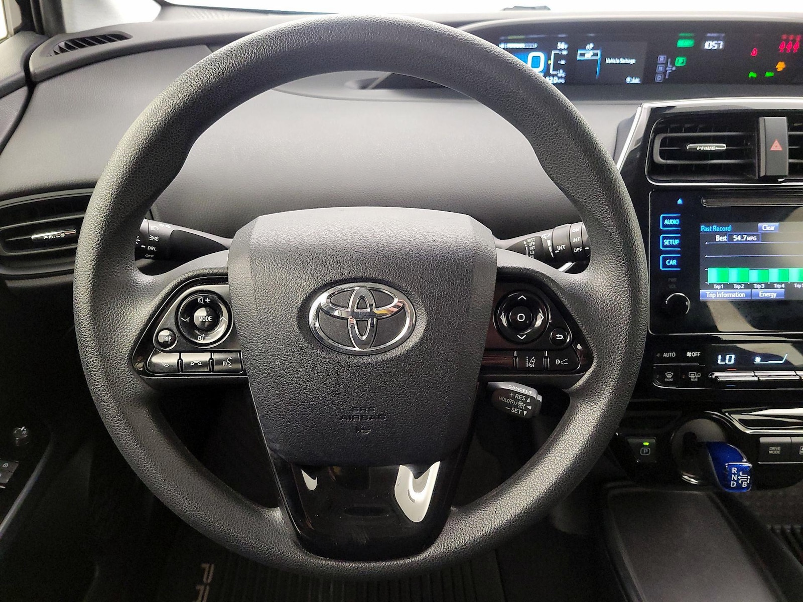 2019 Toyota Prius LE - Photo 11