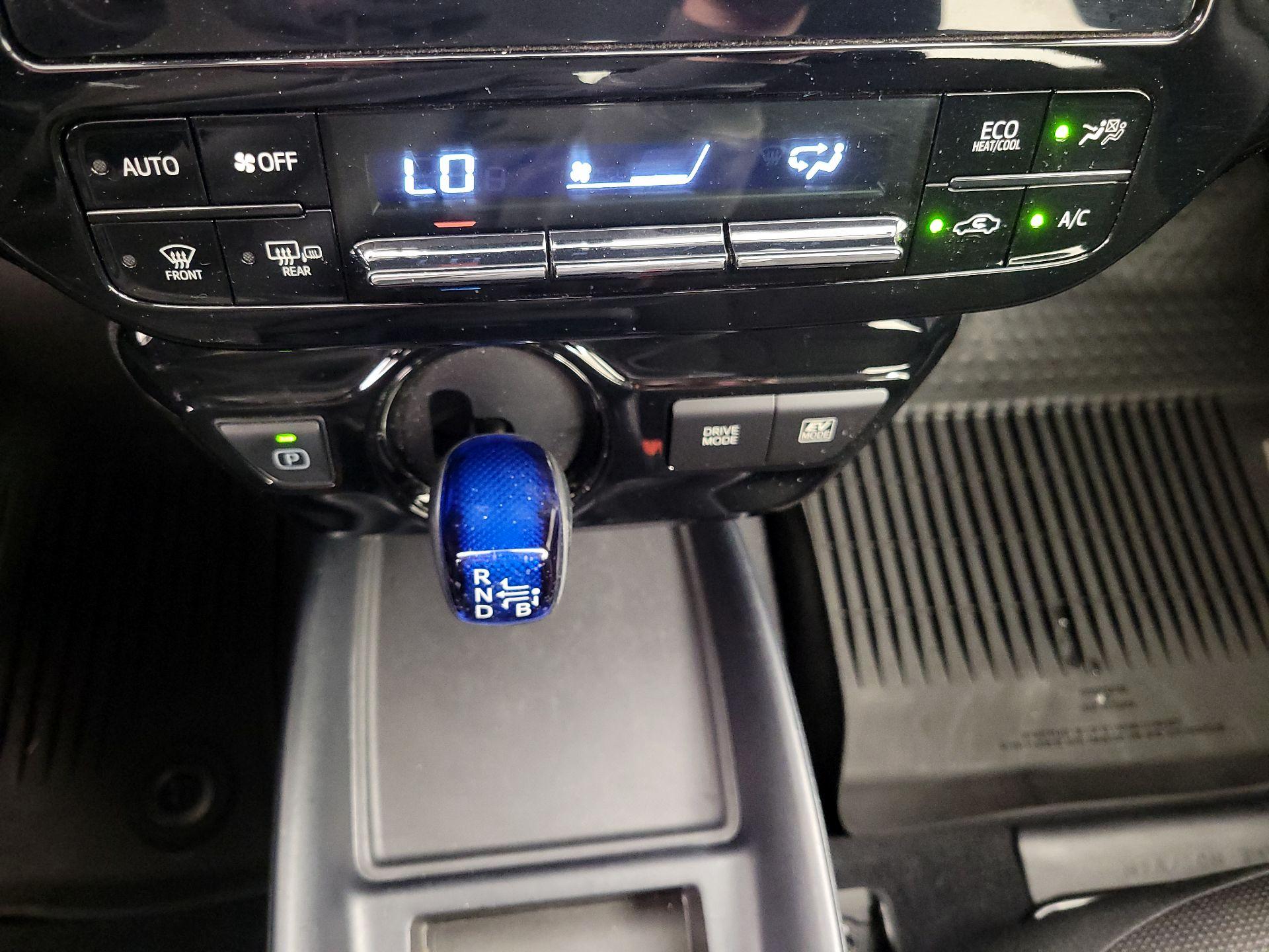 Thumbnail: 2019 Toyota Prius - 16