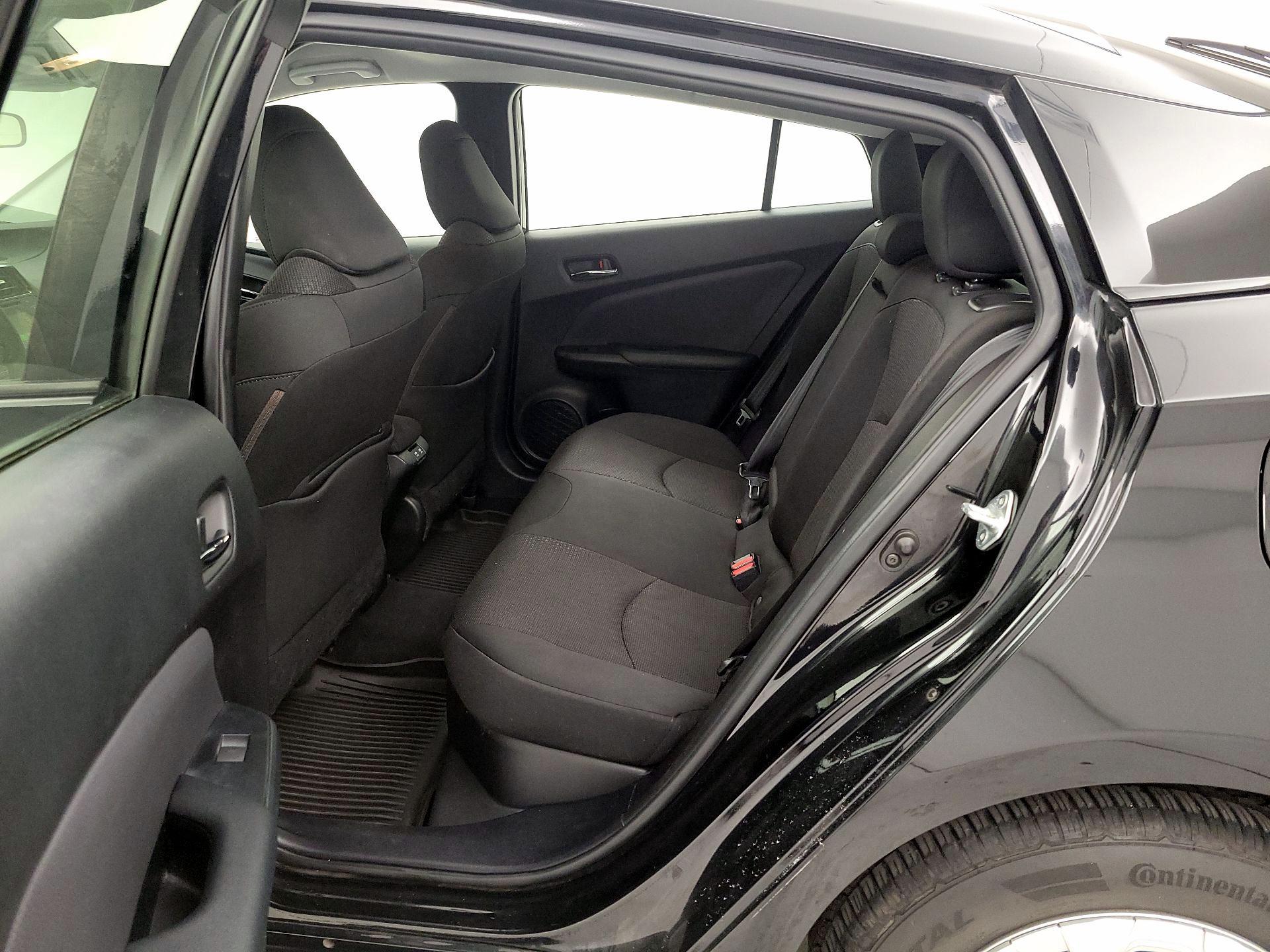 Thumbnail: 2019 Toyota Prius - 18