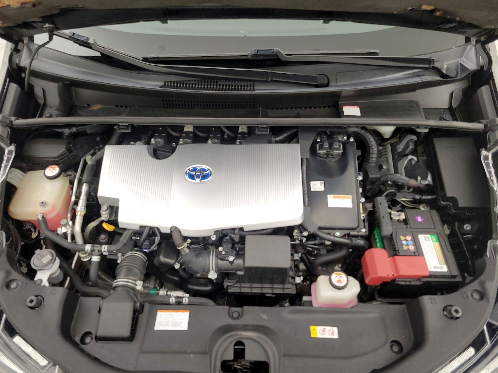 2019 Toyota Prius LE - Photo 21
