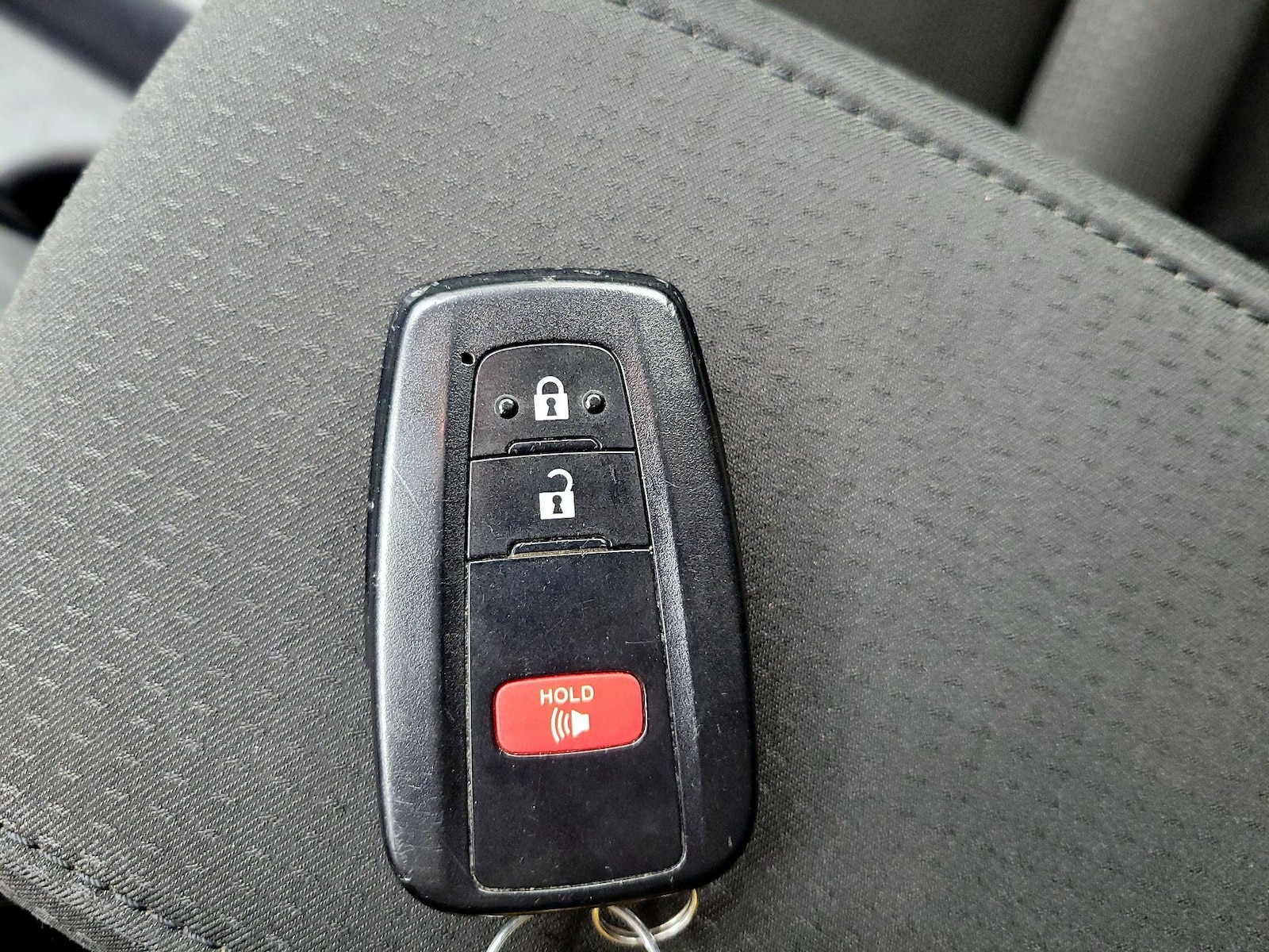 2019 Toyota Prius LE - Photo 22