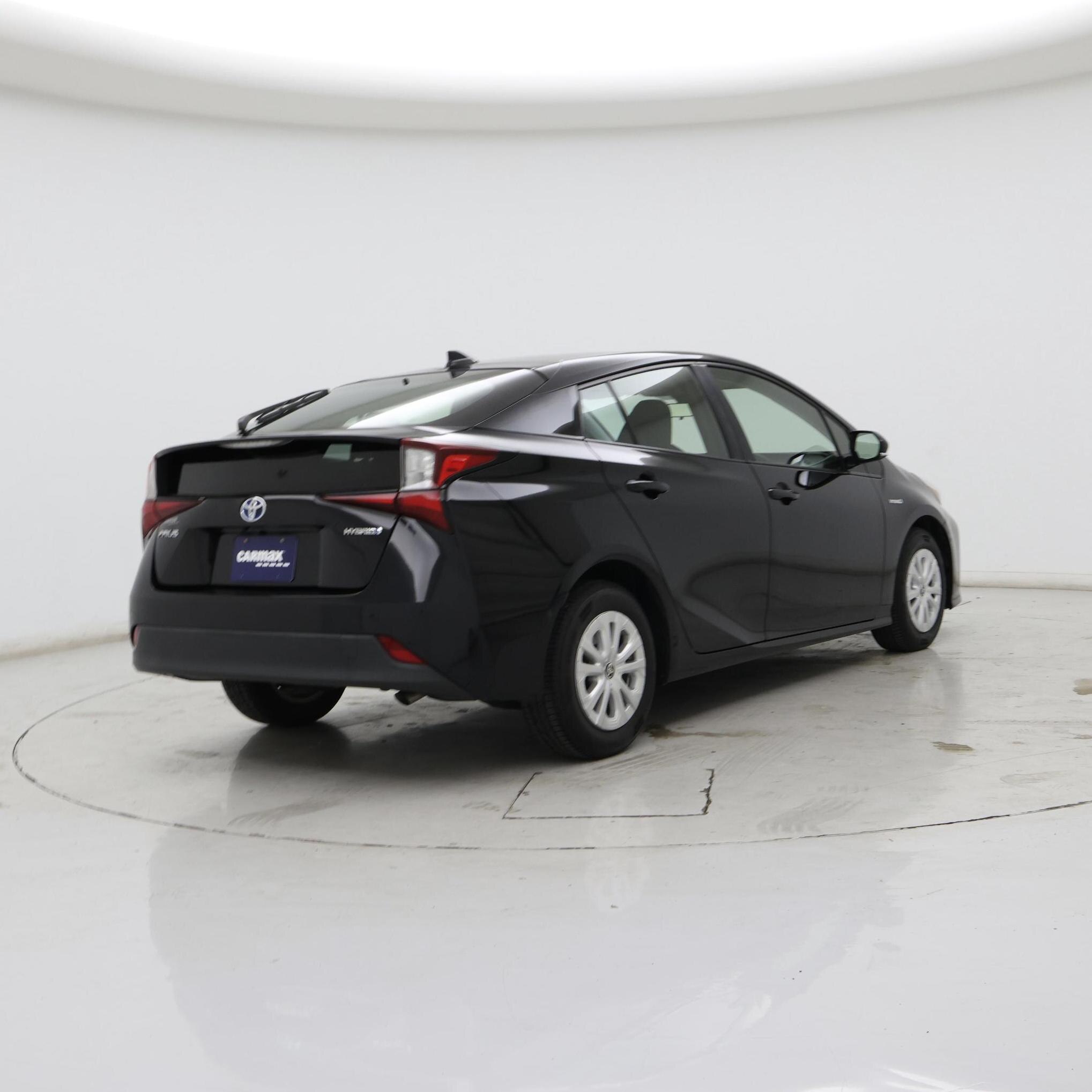 Thumbnail: 2019 Toyota Prius - 8