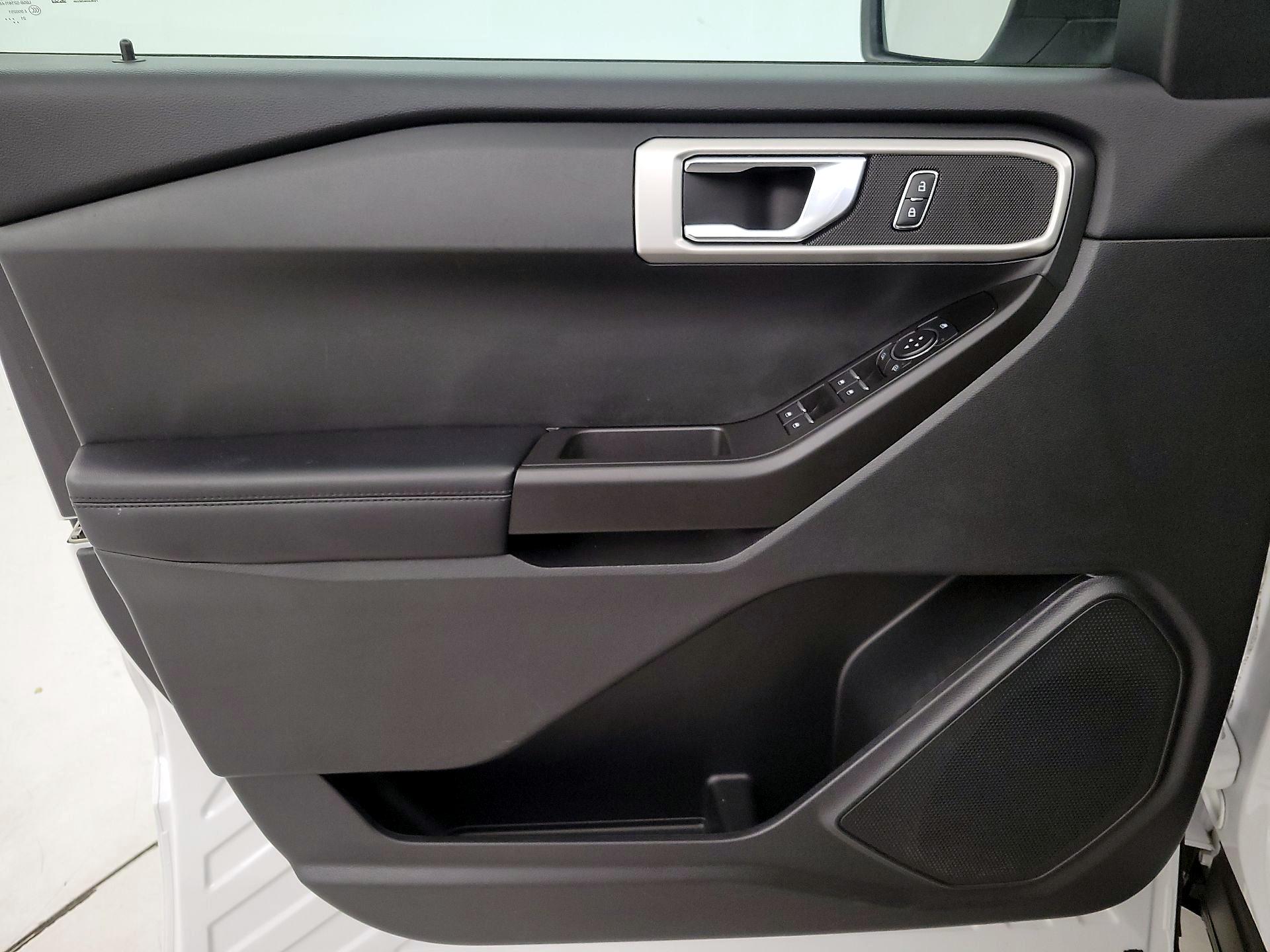 Thumbnail: 2022 Ford Explorer - 12