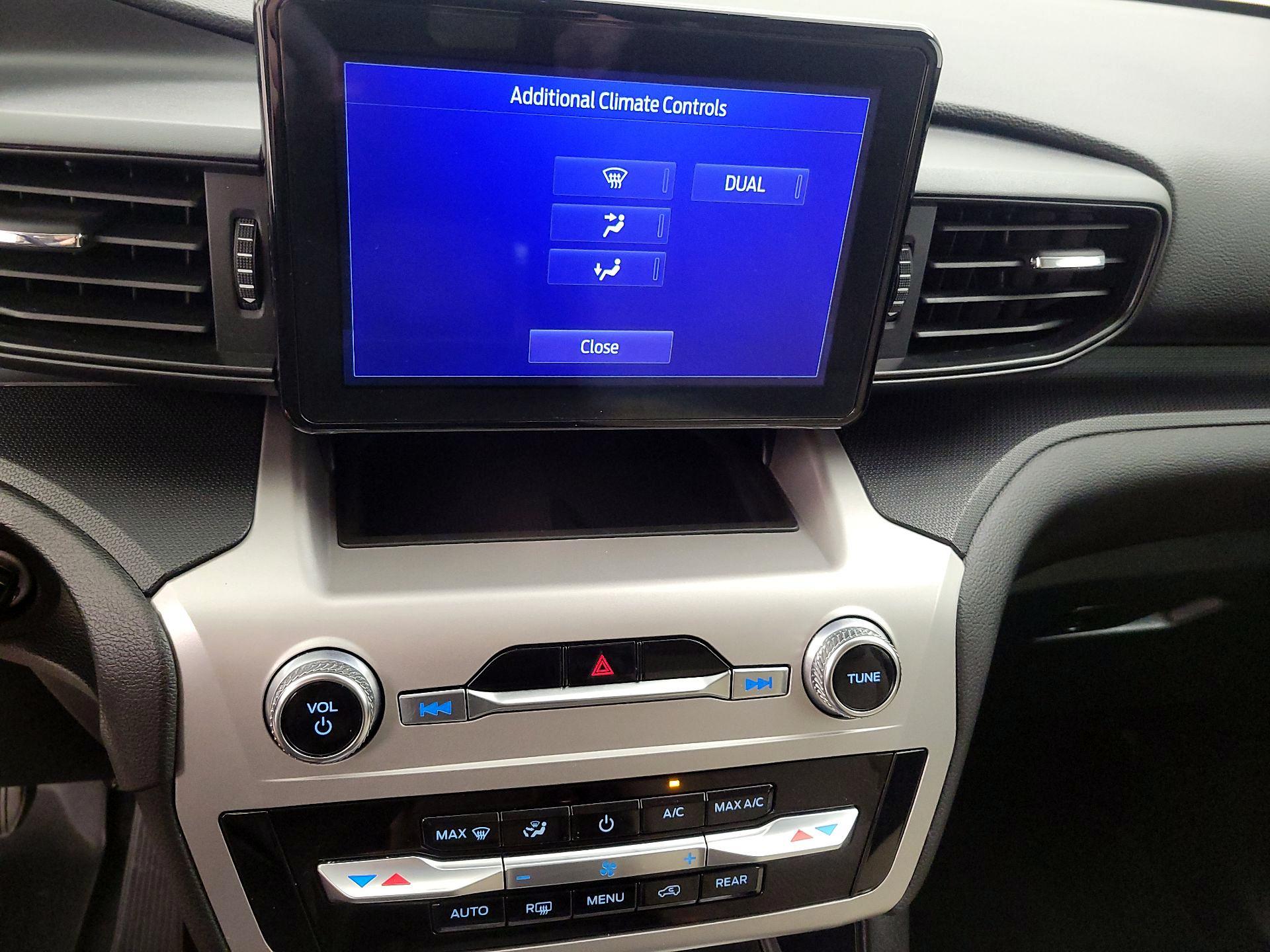 Thumbnail: 2022 Ford Explorer - 16