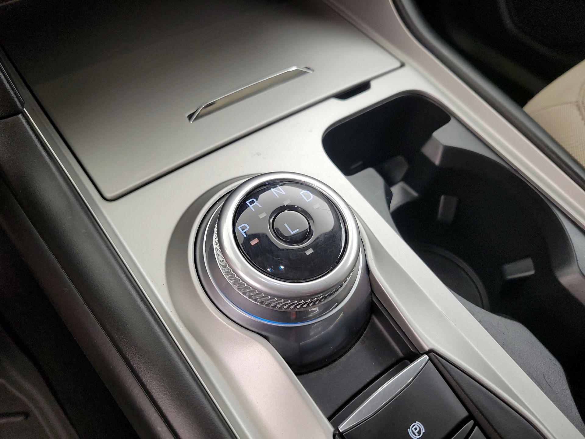 Thumbnail: 2022 Ford Explorer - 17