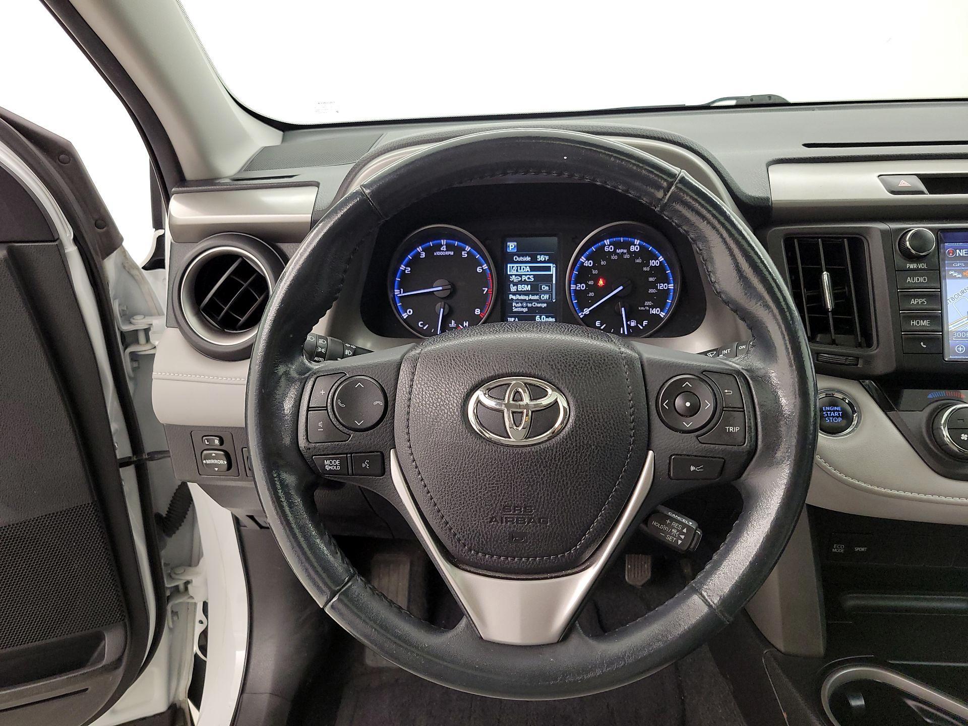 Thumbnail: 2018 Toyota RAV4 - 10