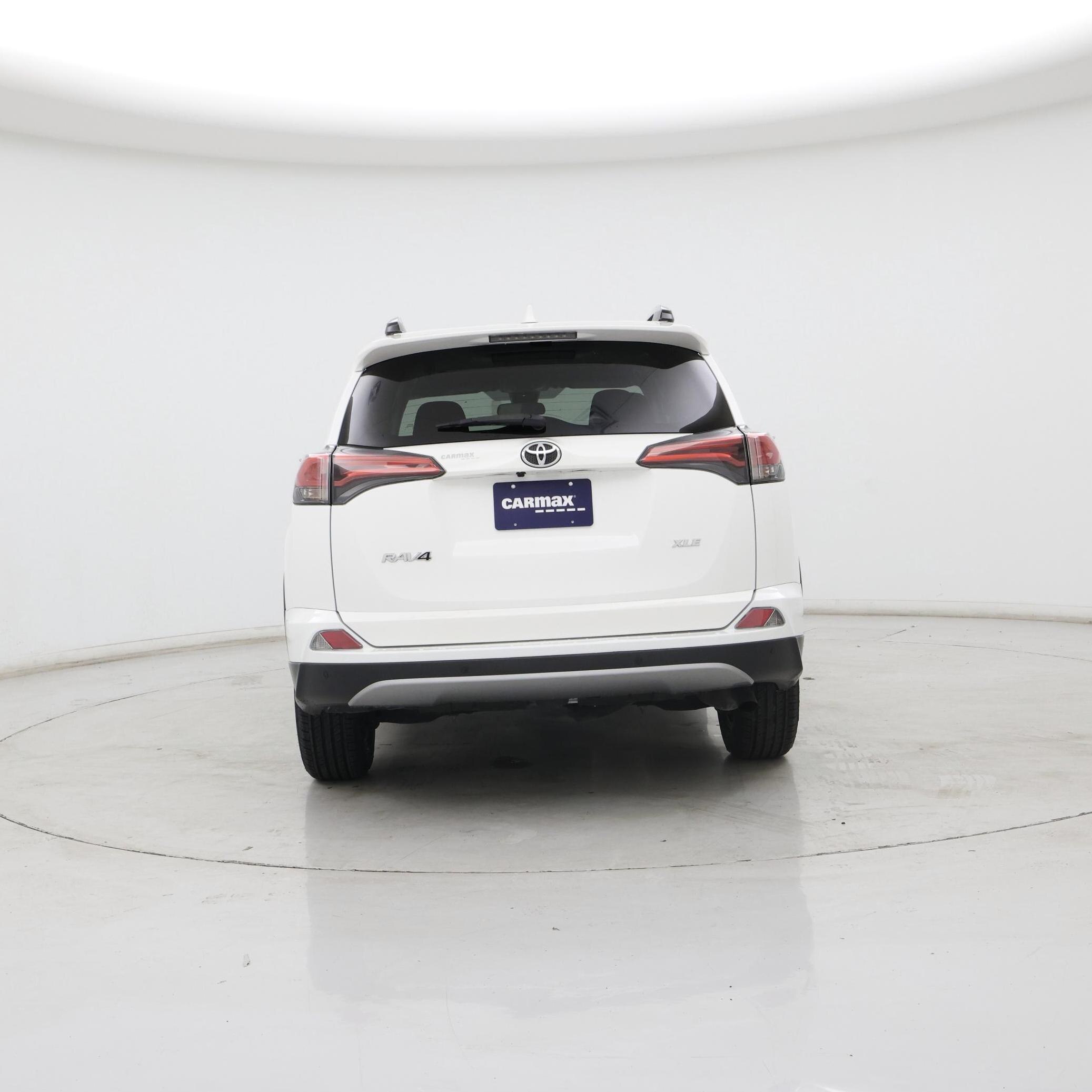 Thumbnail: 2018 Toyota RAV4 - 6
