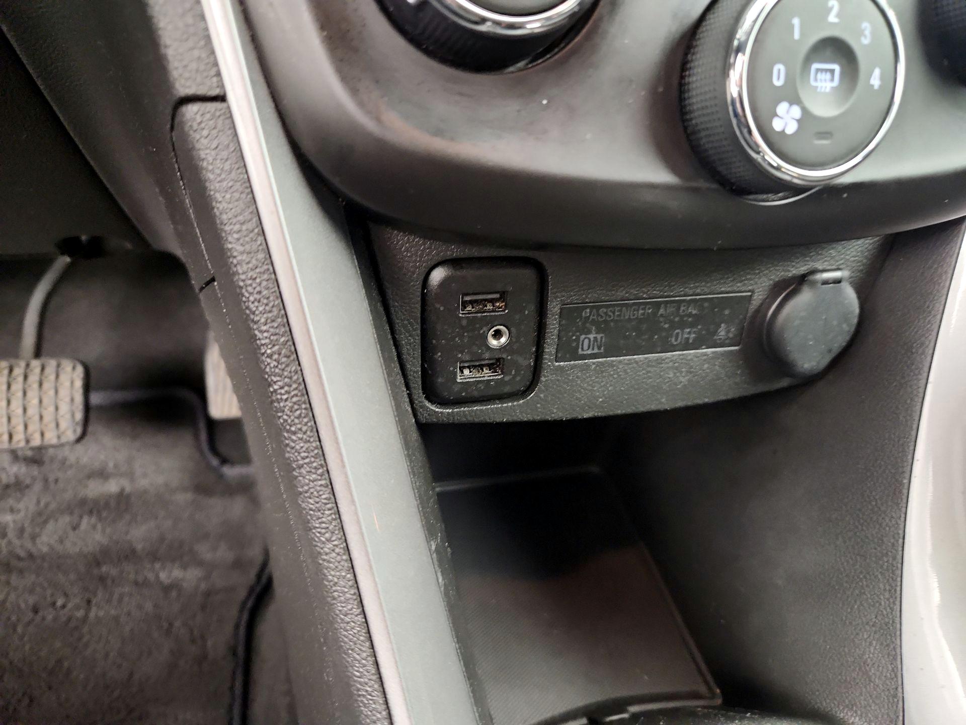 Thumbnail: 2020 Chevrolet Trax - 18