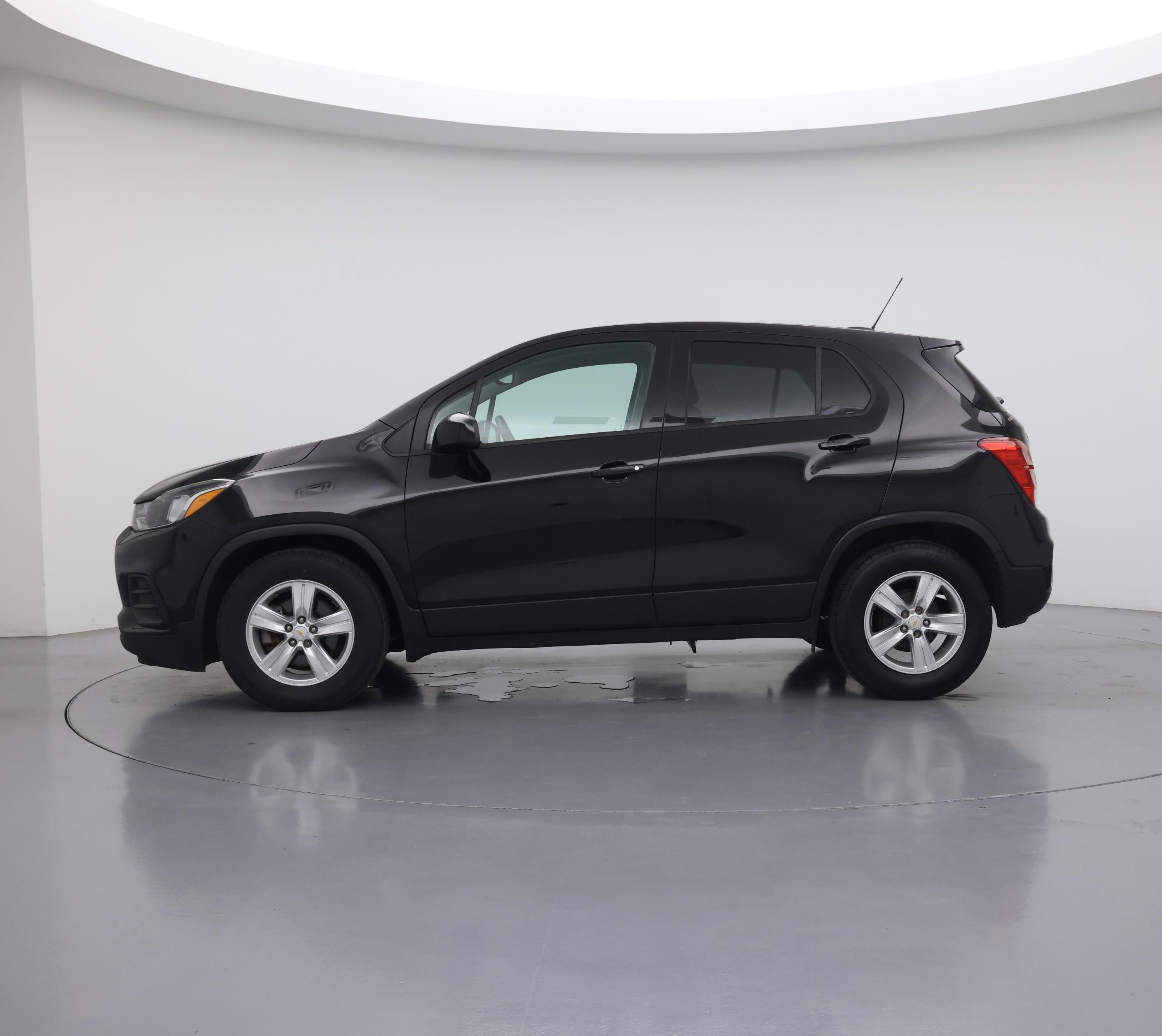 Thumbnail: 2020 Chevrolet Trax - 3