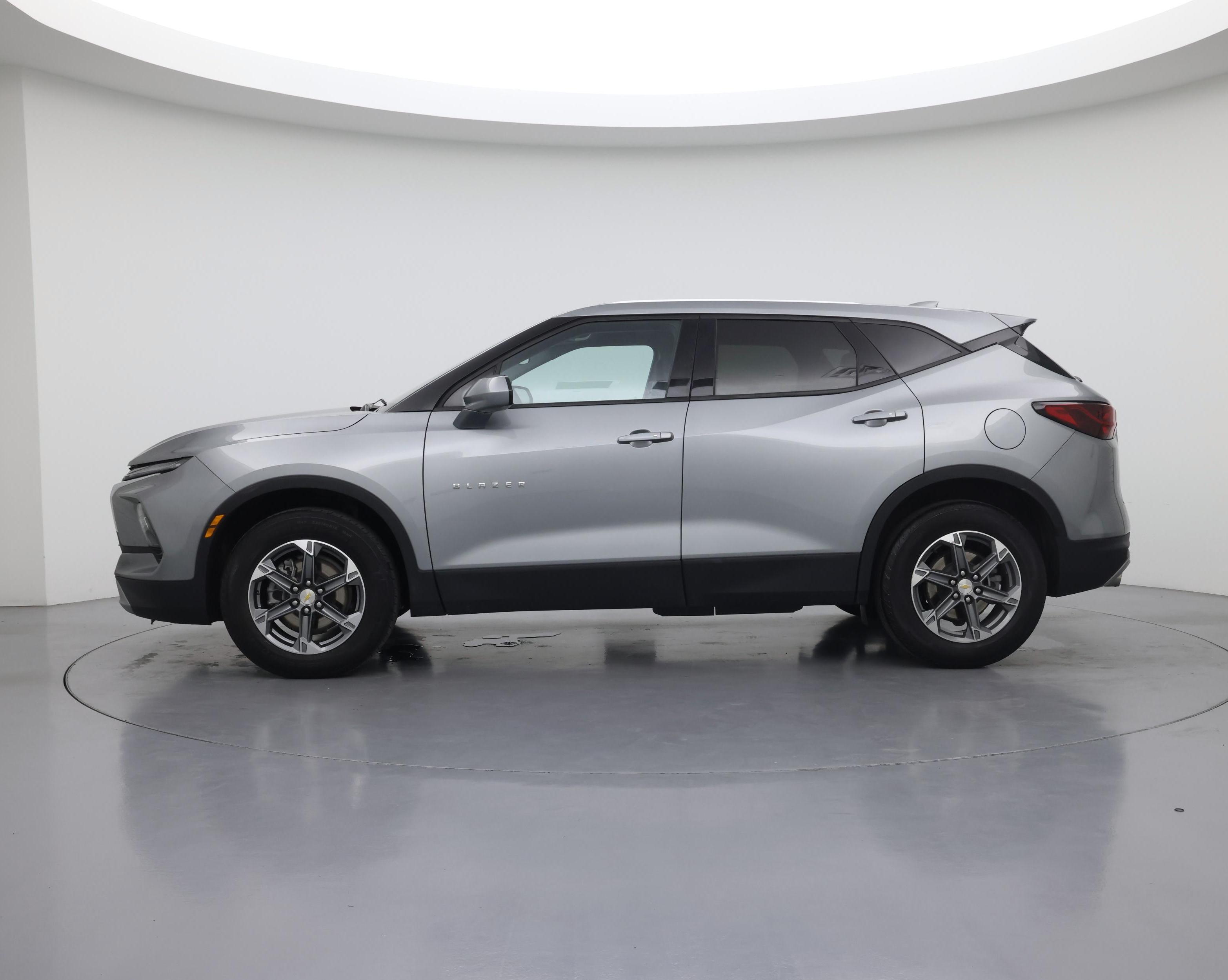 Thumbnail: 2023 Chevrolet Blazer - 3