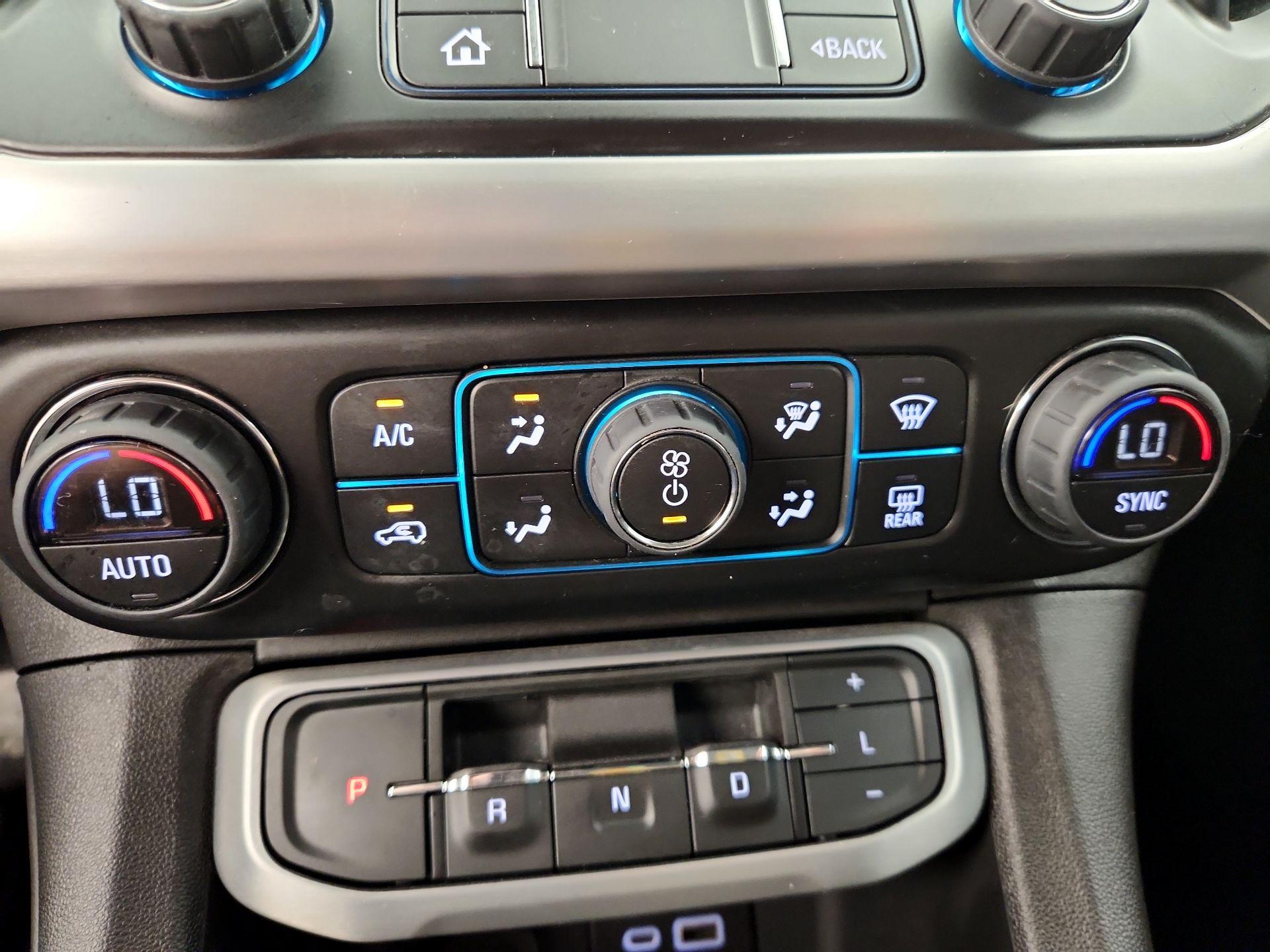 Thumbnail: 2022 GMC Acadia - 16