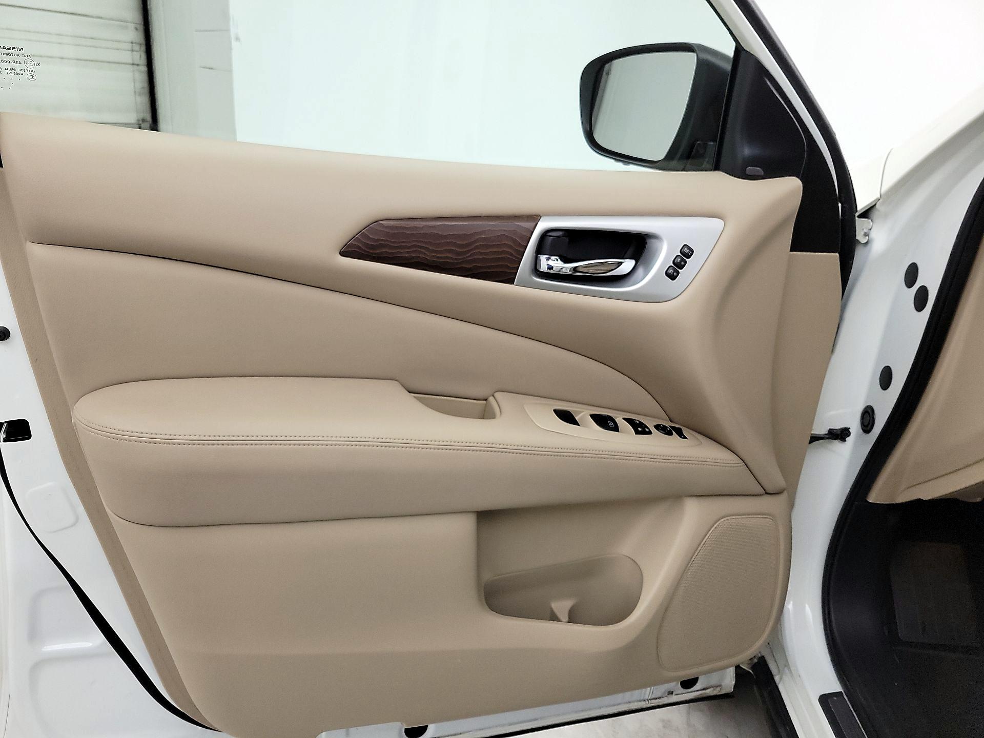 Thumbnail: 2018 Nissan Pathfinder - 12