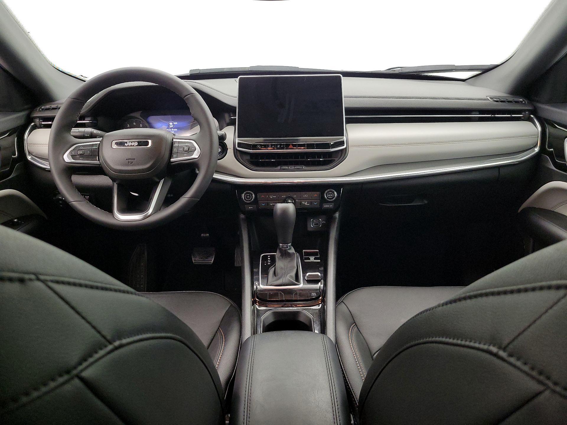 Thumbnail: 2023 Jeep Compass - 9