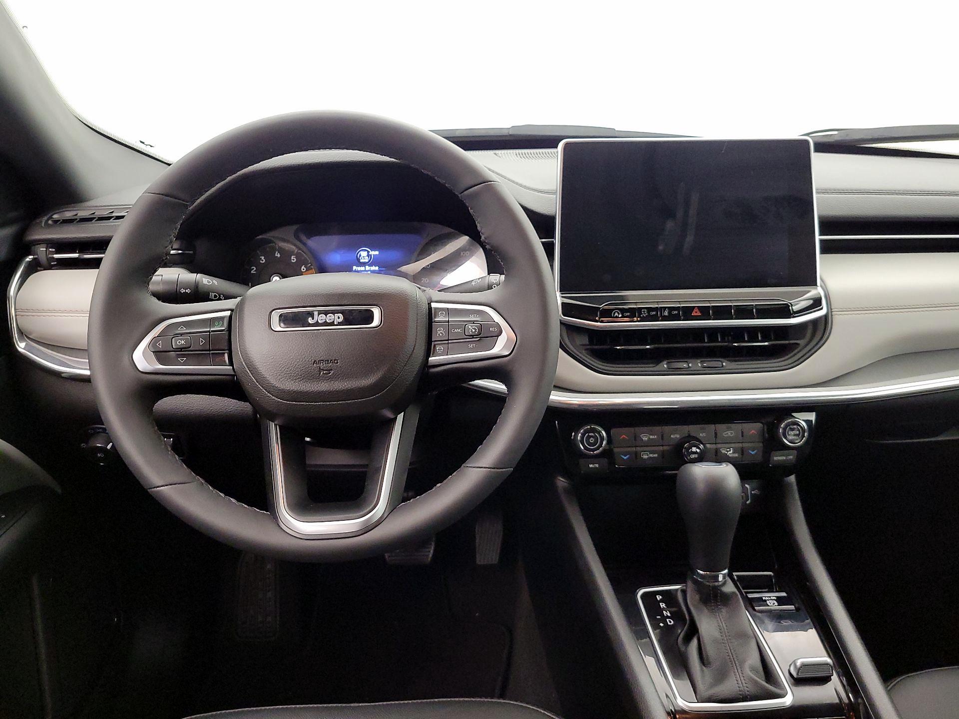 Thumbnail: 2023 Jeep Compass - 10