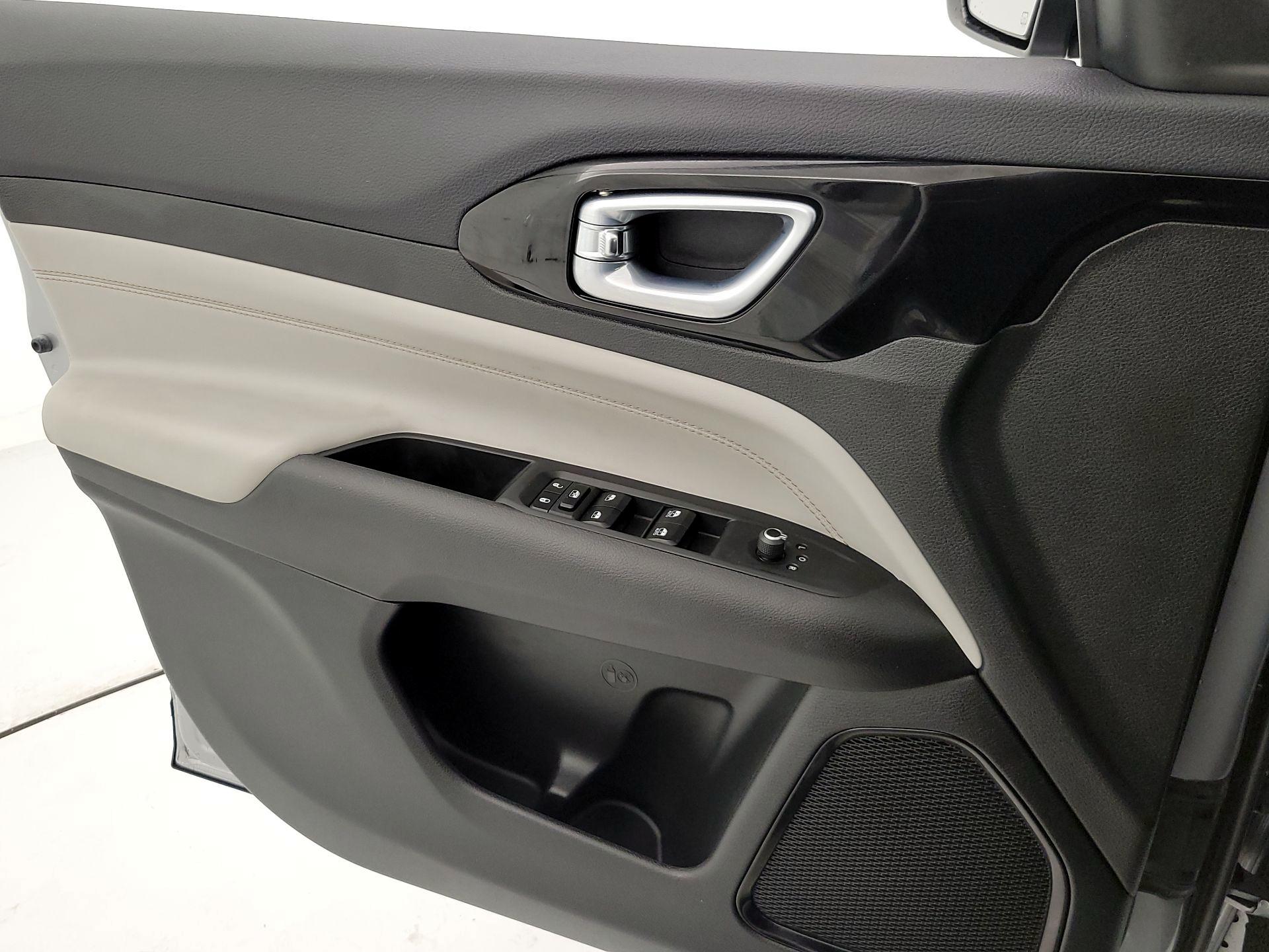 Thumbnail: 2023 Jeep Compass - 12