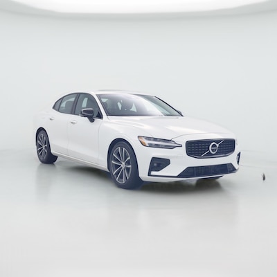 2022 Volvo S60 B5 Momentum