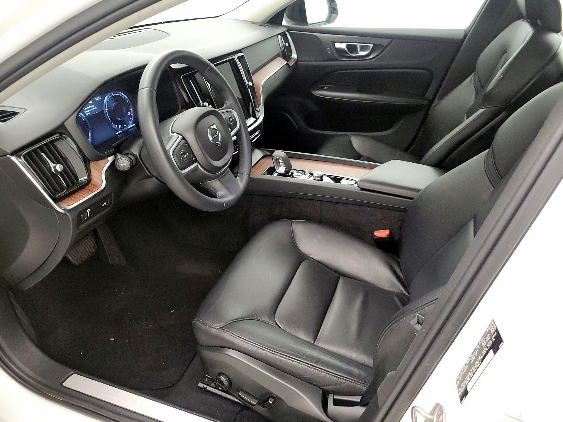 Thumbnail: 2022 Volvo S60 - 11