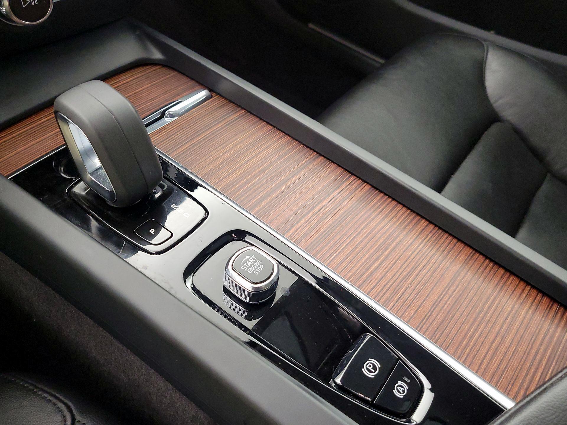 Thumbnail: 2022 Volvo S60 - 18