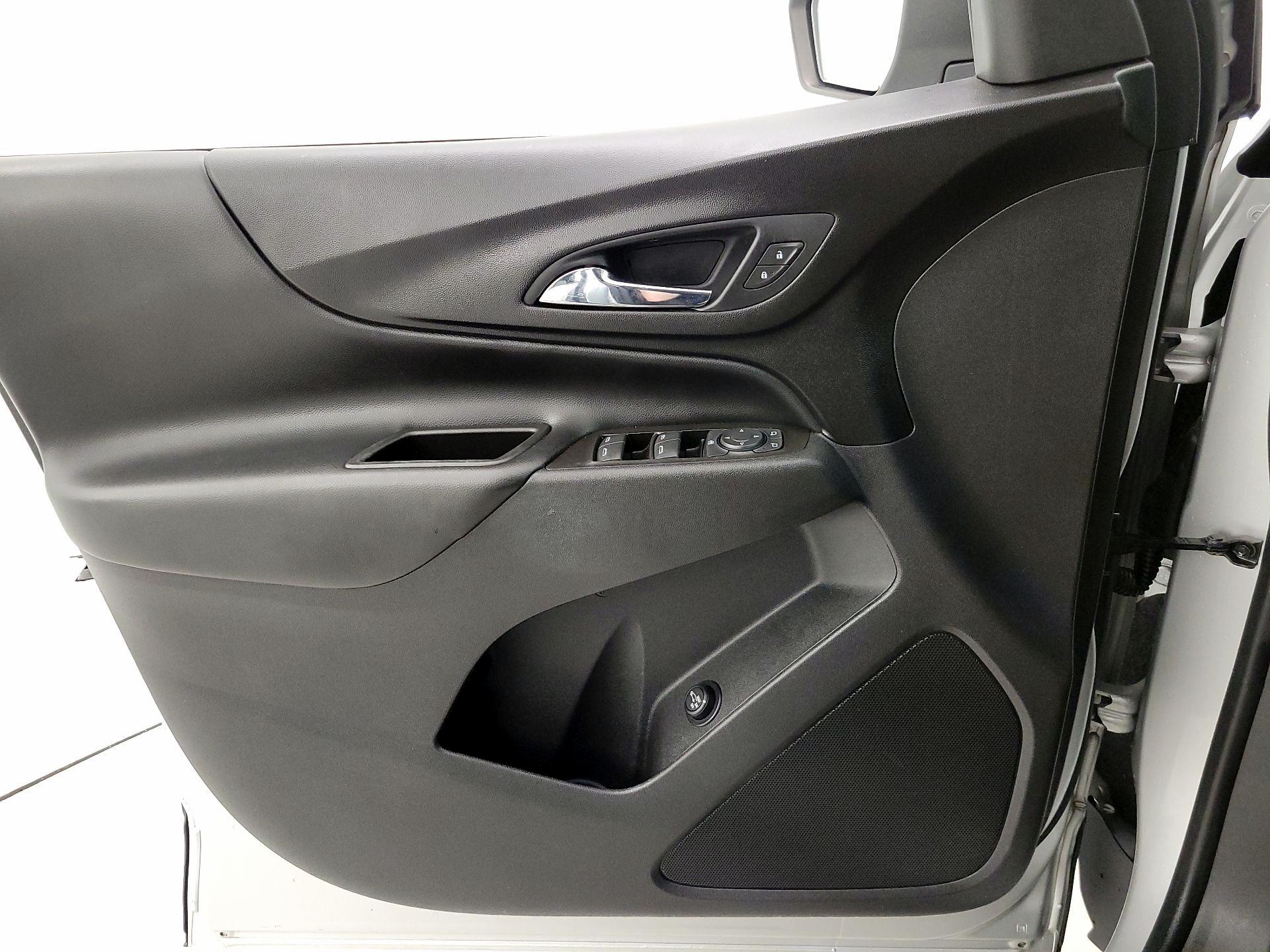 Thumbnail: 2020 Chevrolet Equinox - 12