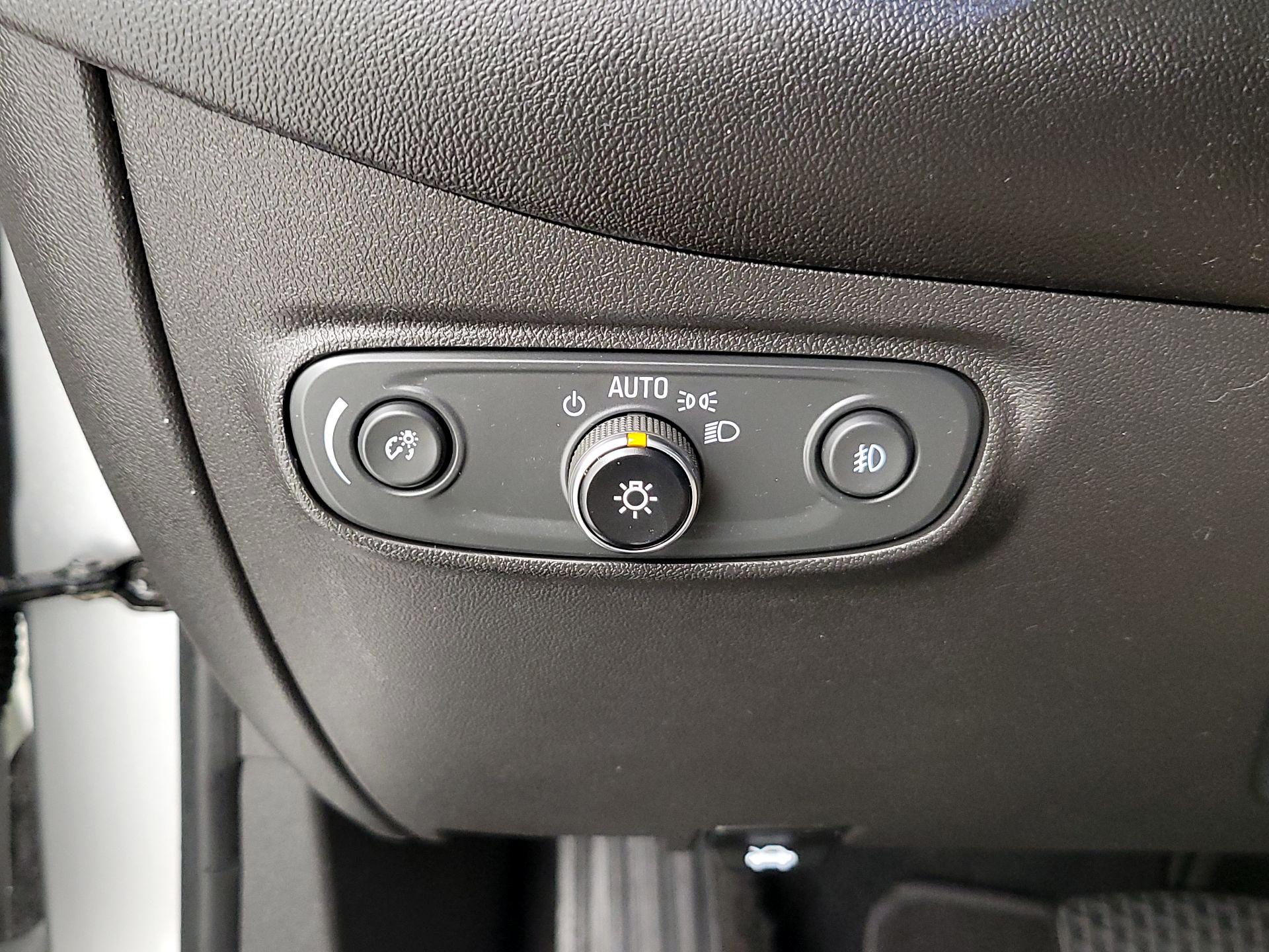 Thumbnail: 2020 Chevrolet Equinox - 13