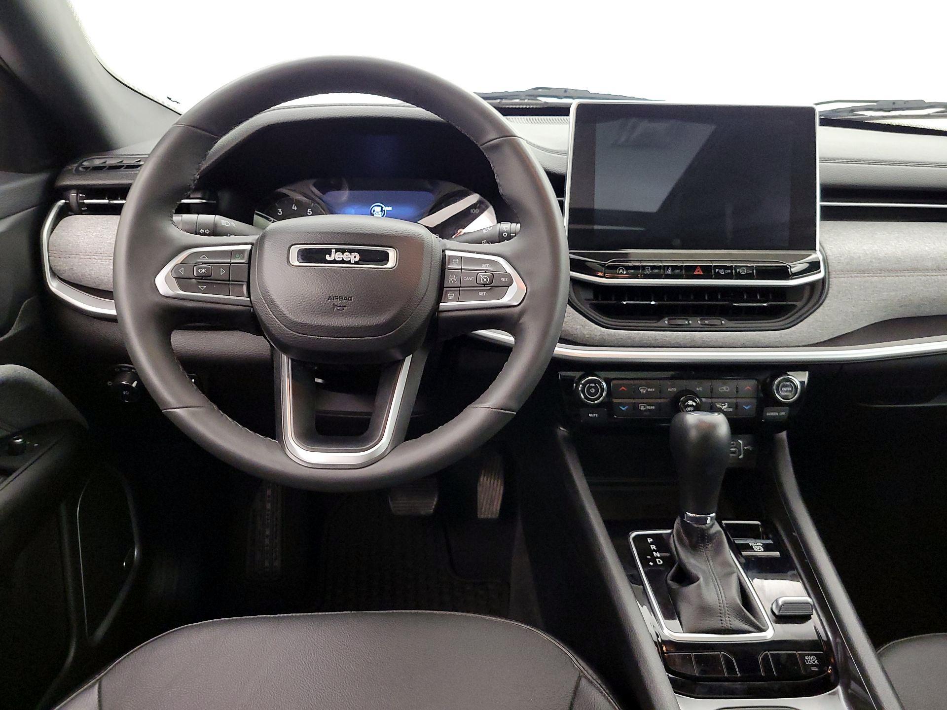 Thumbnail: 2023 Jeep Compass - 10