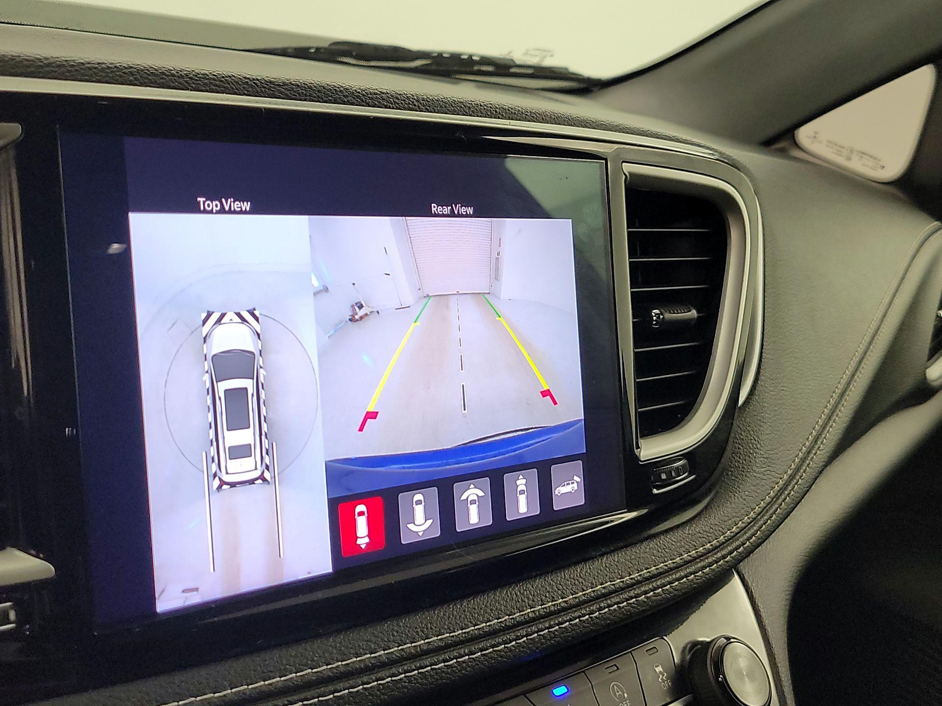 Thumbnail: 2021 Chrysler Pacifica - 15