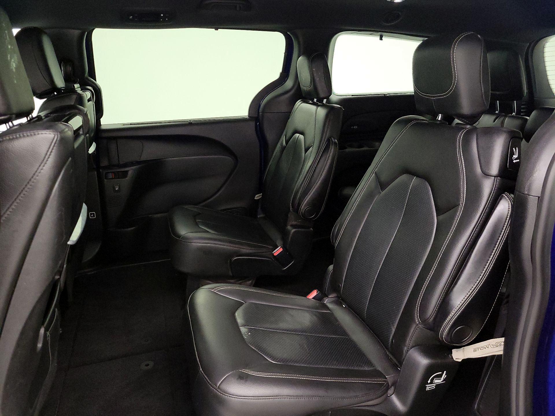 Thumbnail: 2021 Chrysler Pacifica - 20