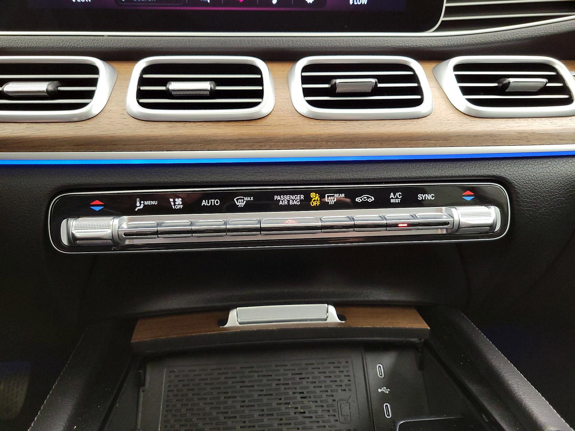 Thumbnail: 2025 Mercedes-Benz GLE - 17